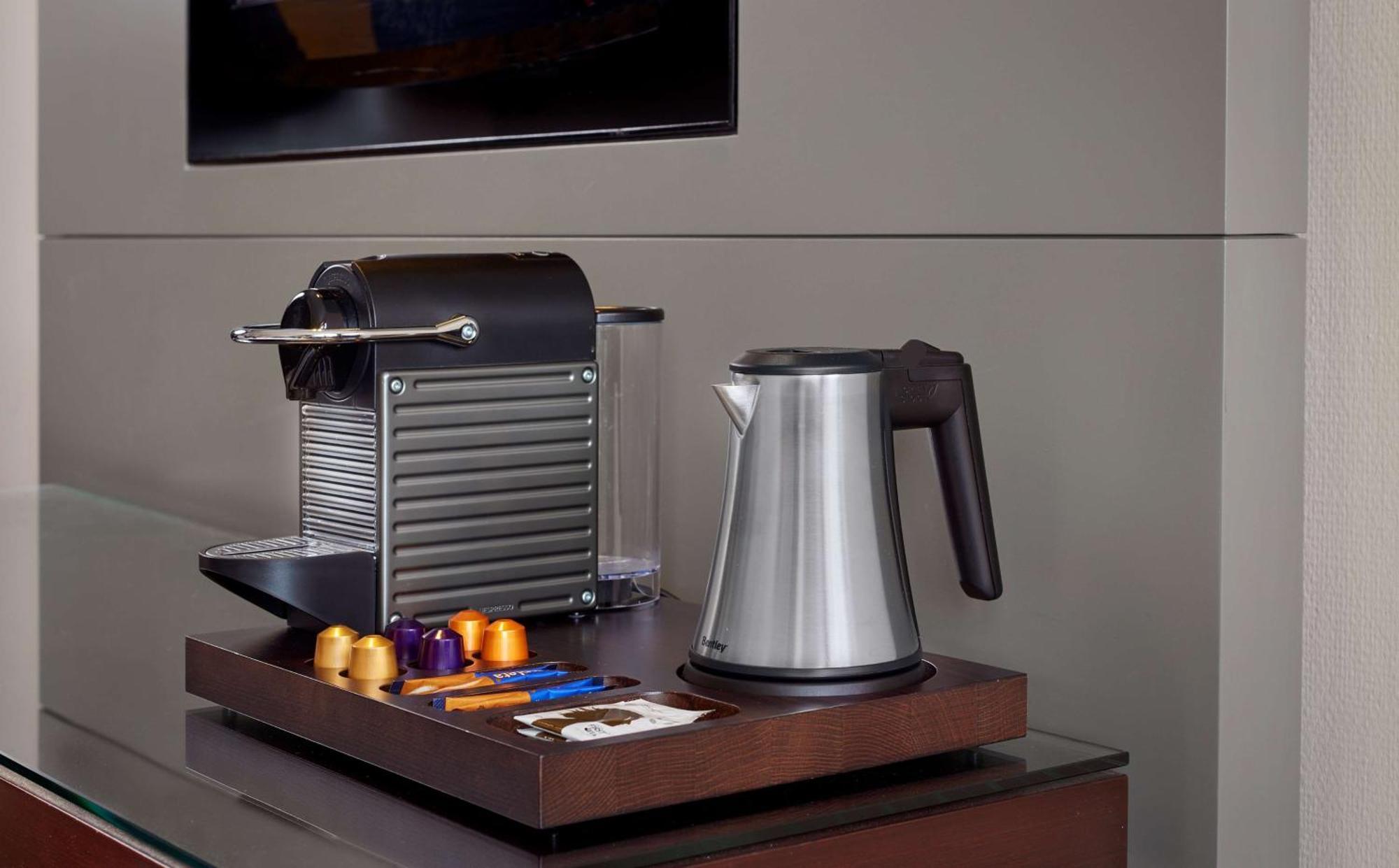 Hotel Park Plaza Victoria 4*