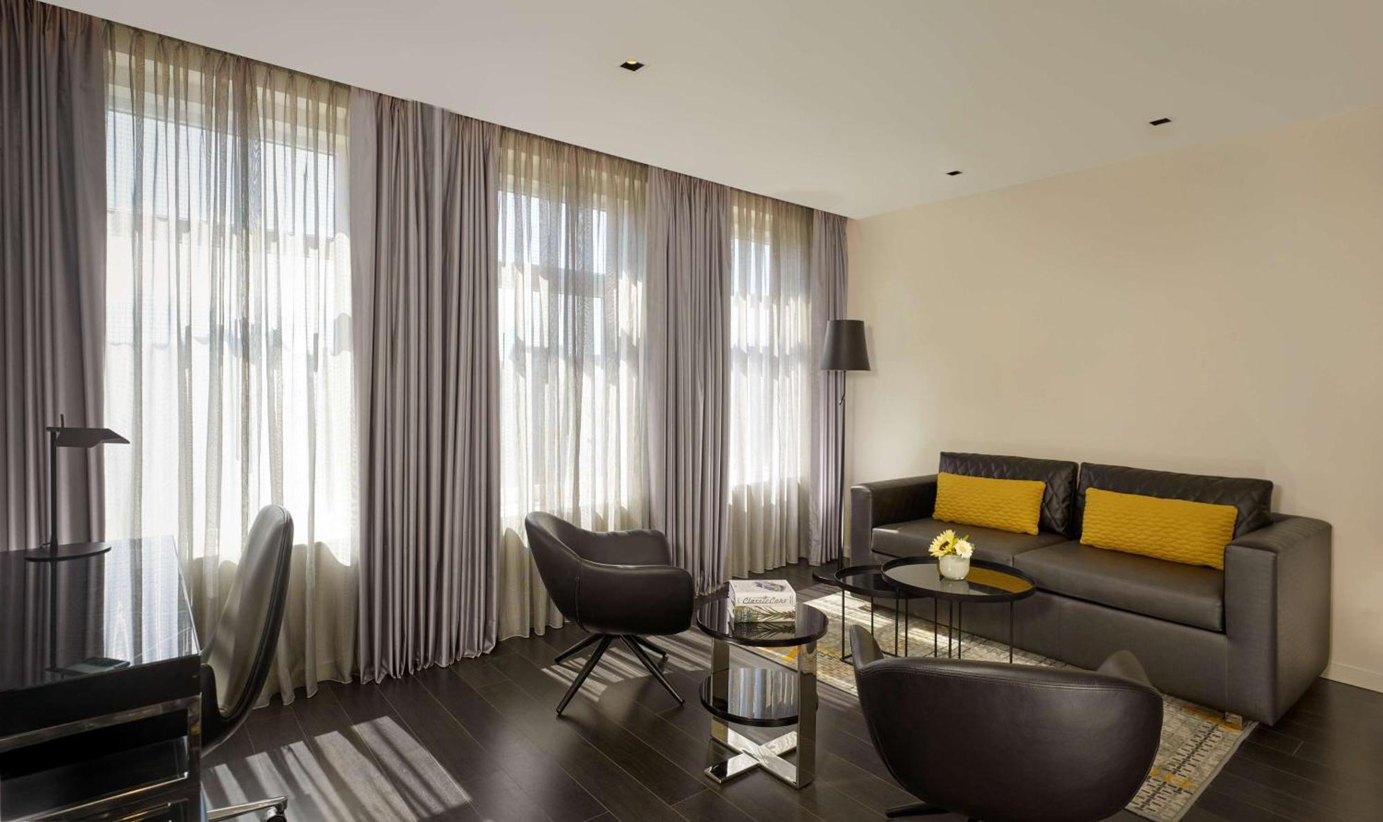Park Plaza Victoria 4*