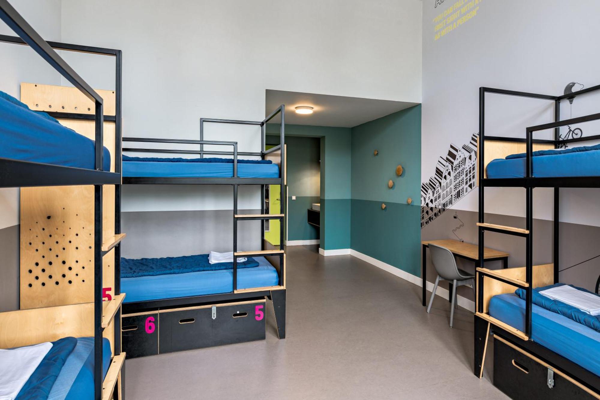 Stayokay Oost Hostel *