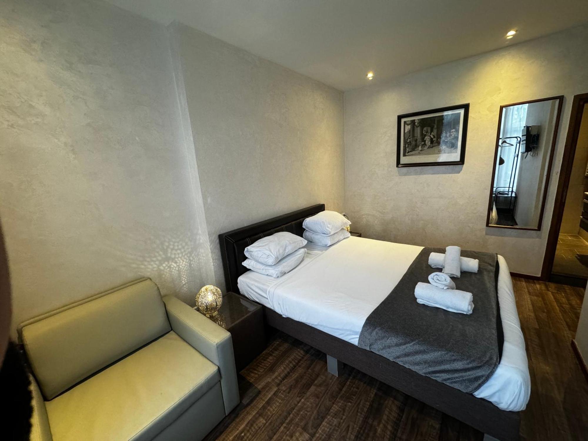 La Belle Vue Hotel 2*