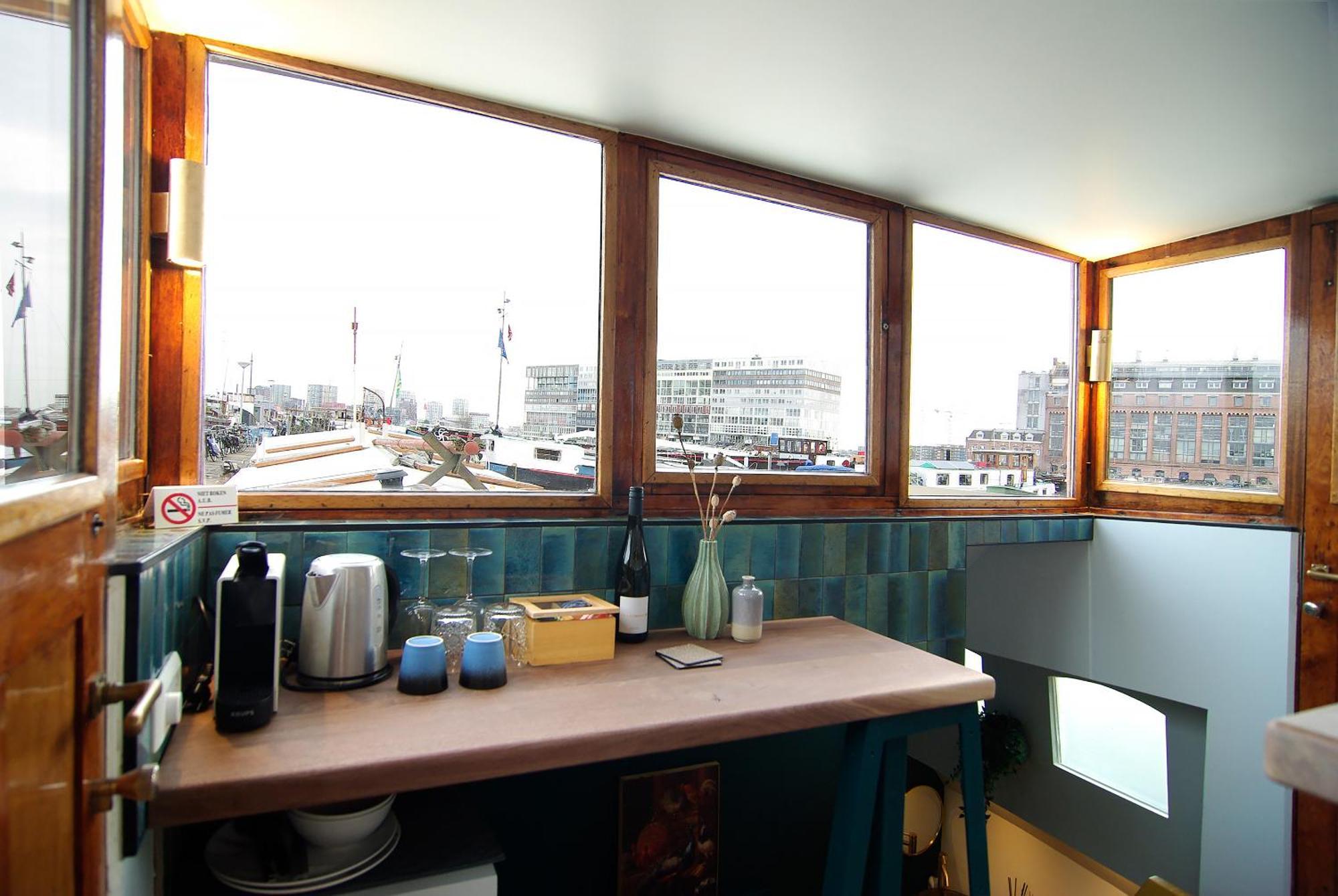 Najade Eco Houseboat *
