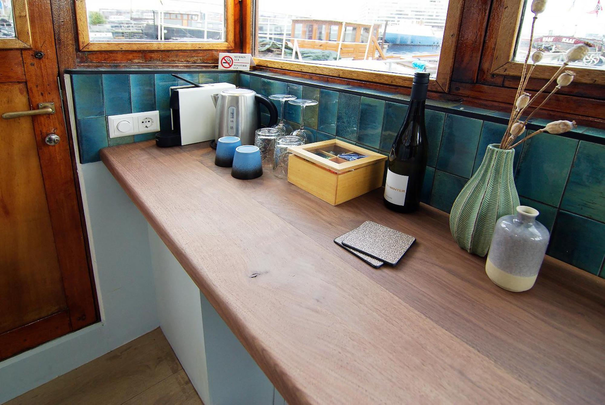 Najade Eco Houseboat Gasthof