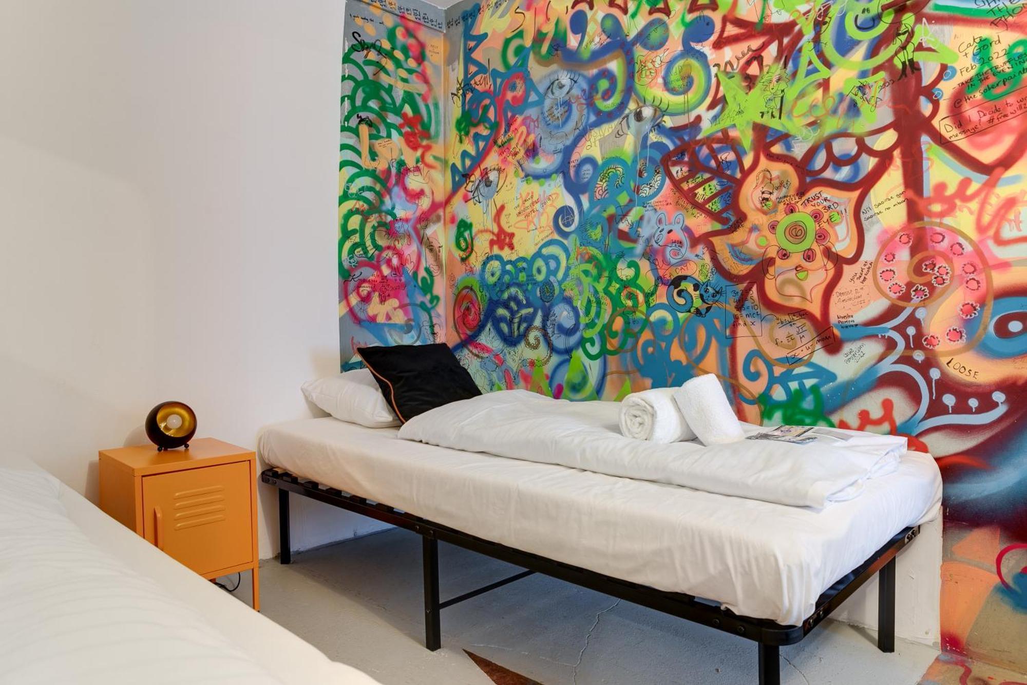 Clinkmama Hostel *