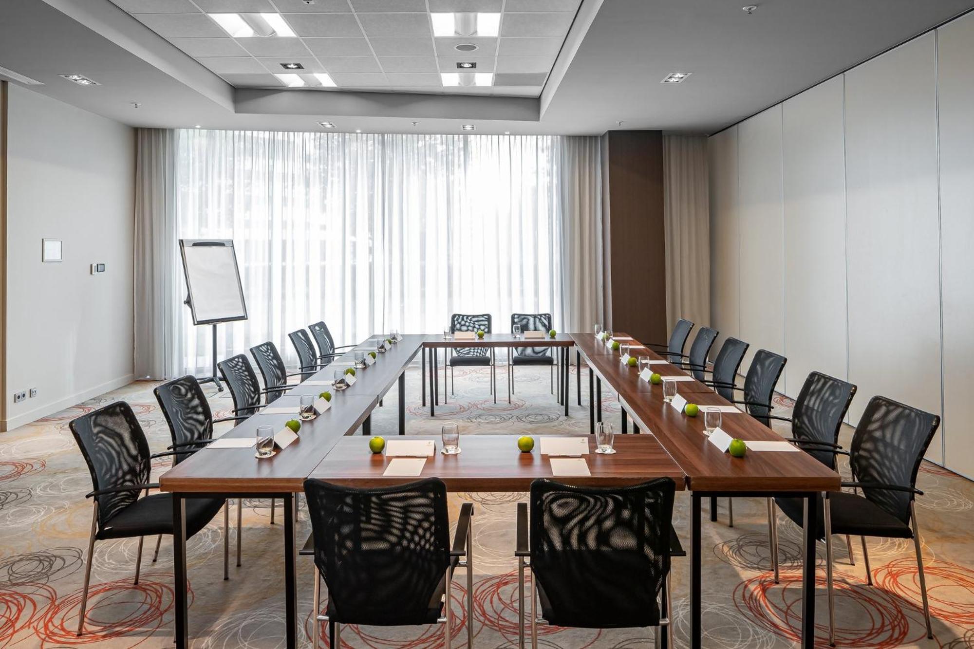 Express Arena Towers By Ihg Amsterdam