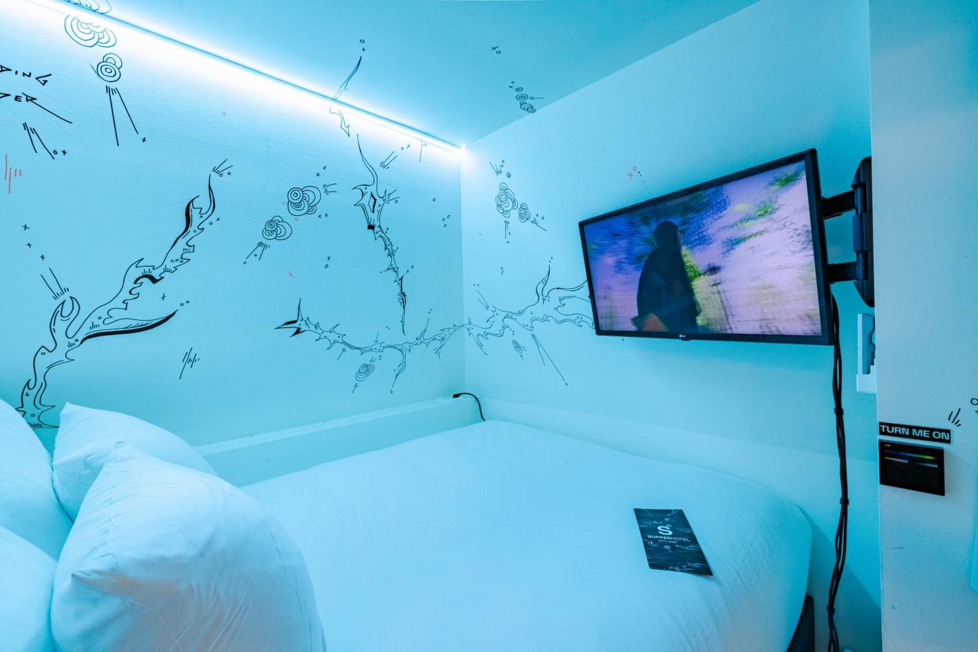 Mr. Monkey Hotel 4*