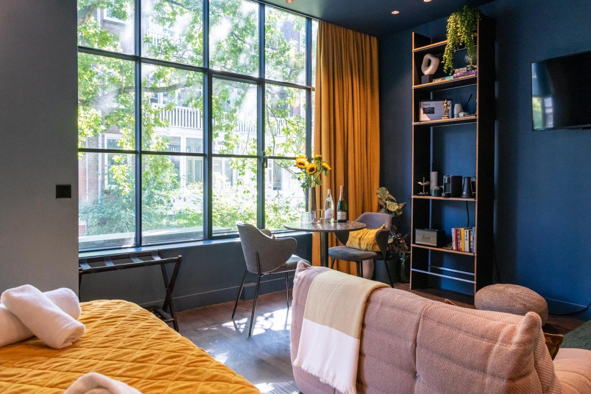 Luxurious In Vondelpark/museum District Bed & Breakfast