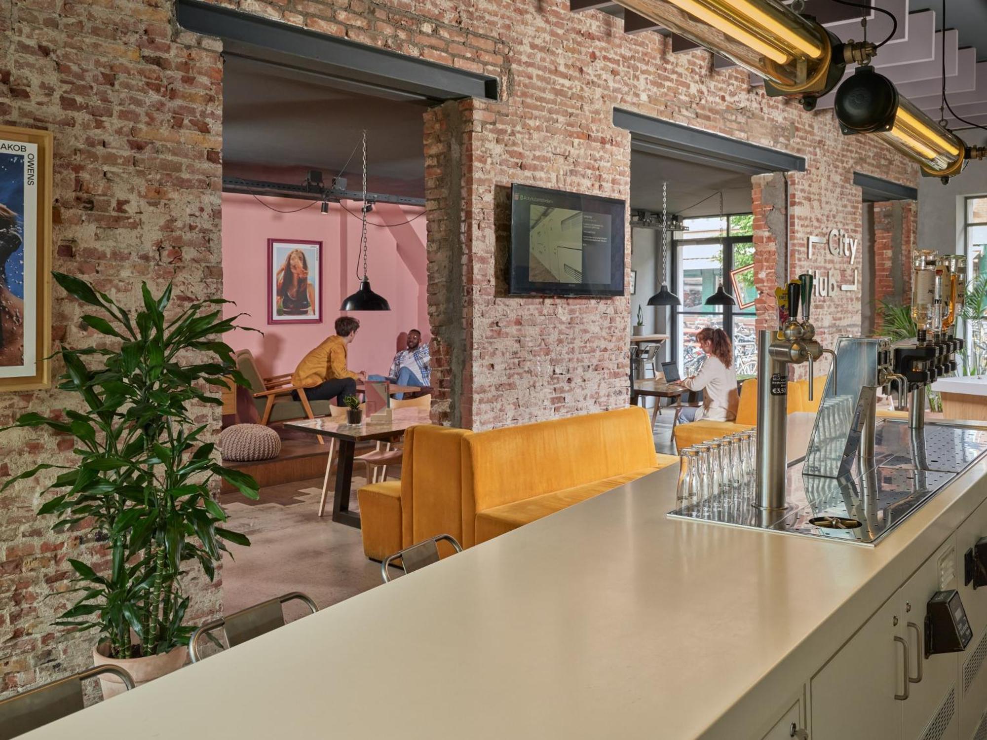 Cityhub 4*