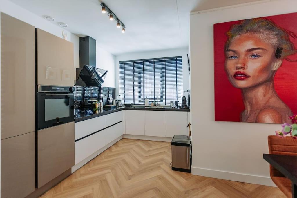 Brand New Bright & Luxurious In Amsterdam! Villa
