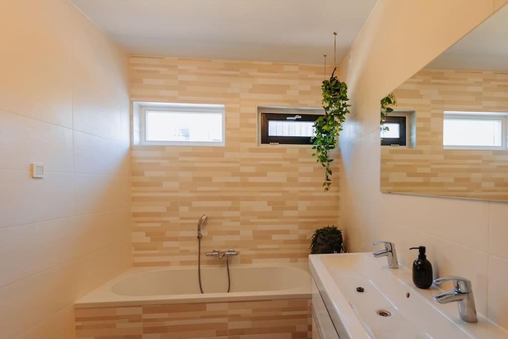 Brand New Bright & Luxurious In Amsterdam! * Amsterdam