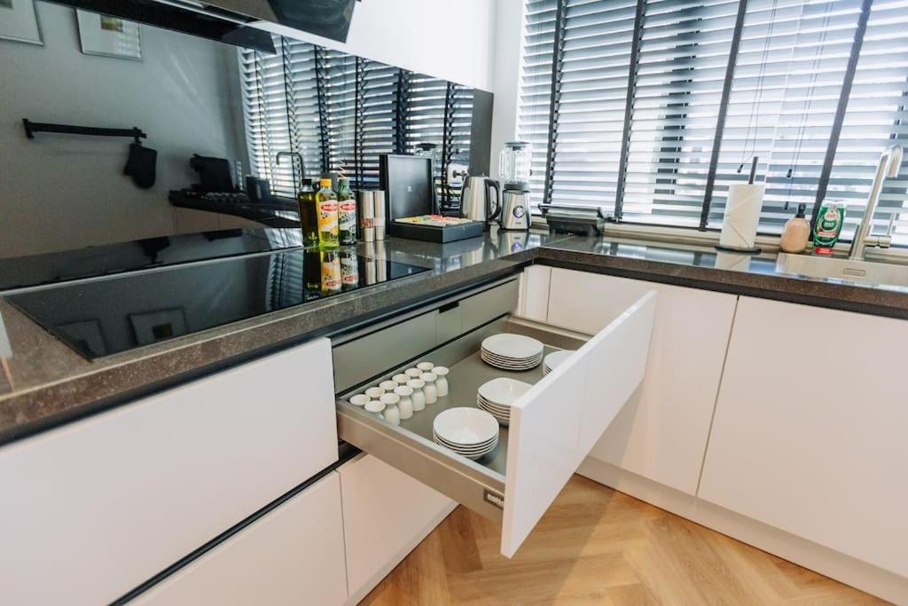 Brand New Bright & Luxurious In Amsterdam! * Amsterdam