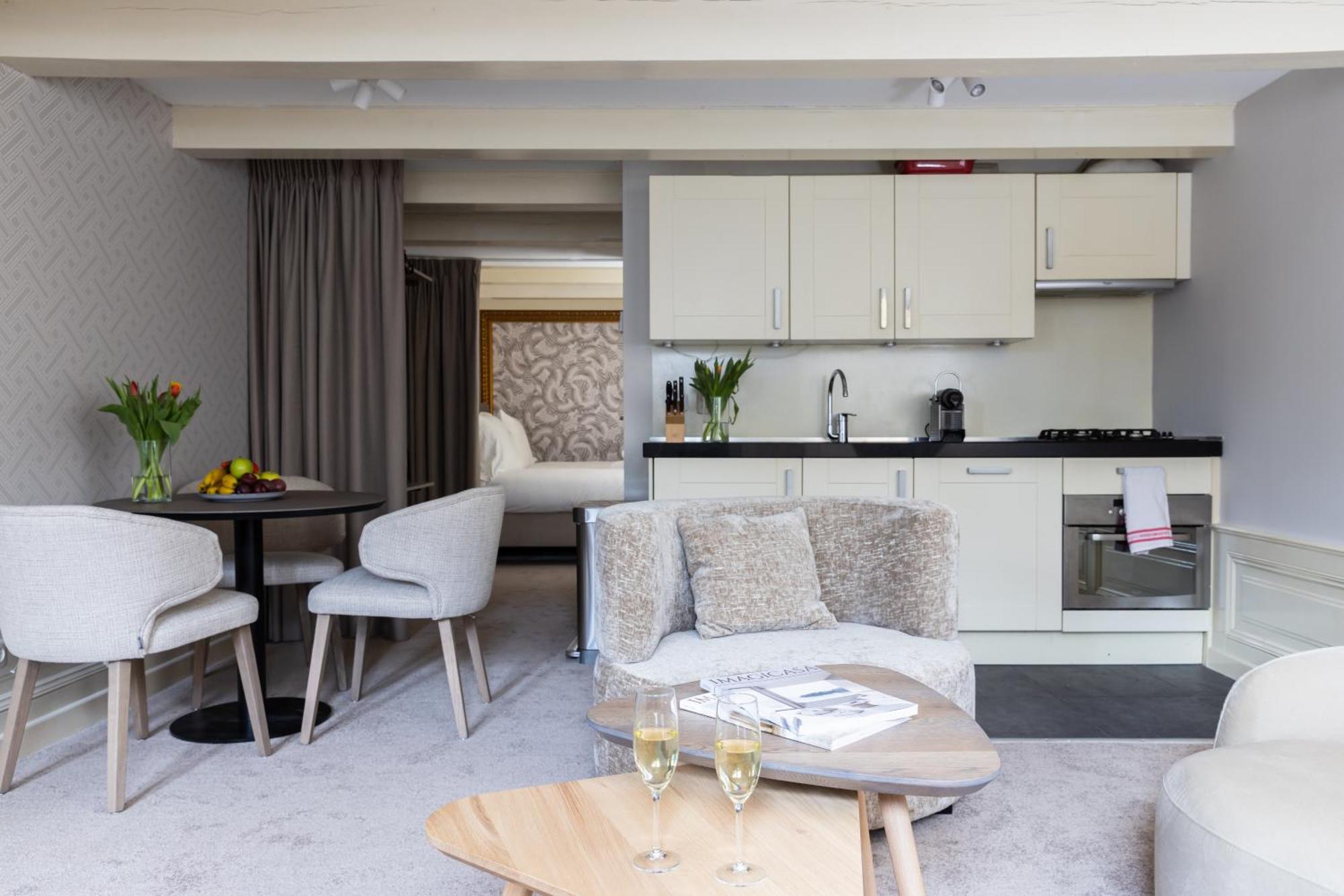 Canal Apartment Amsterdam