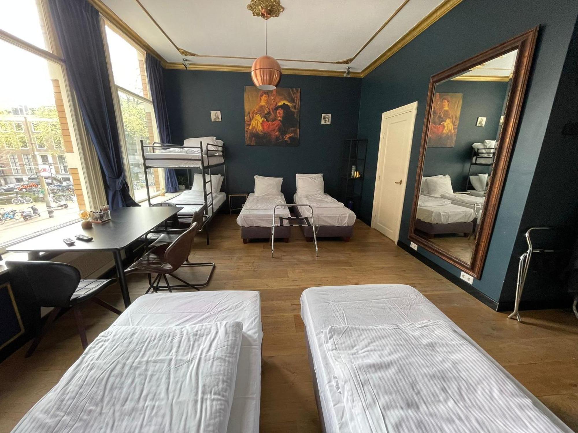Bitterbal Hotel Amsterdam