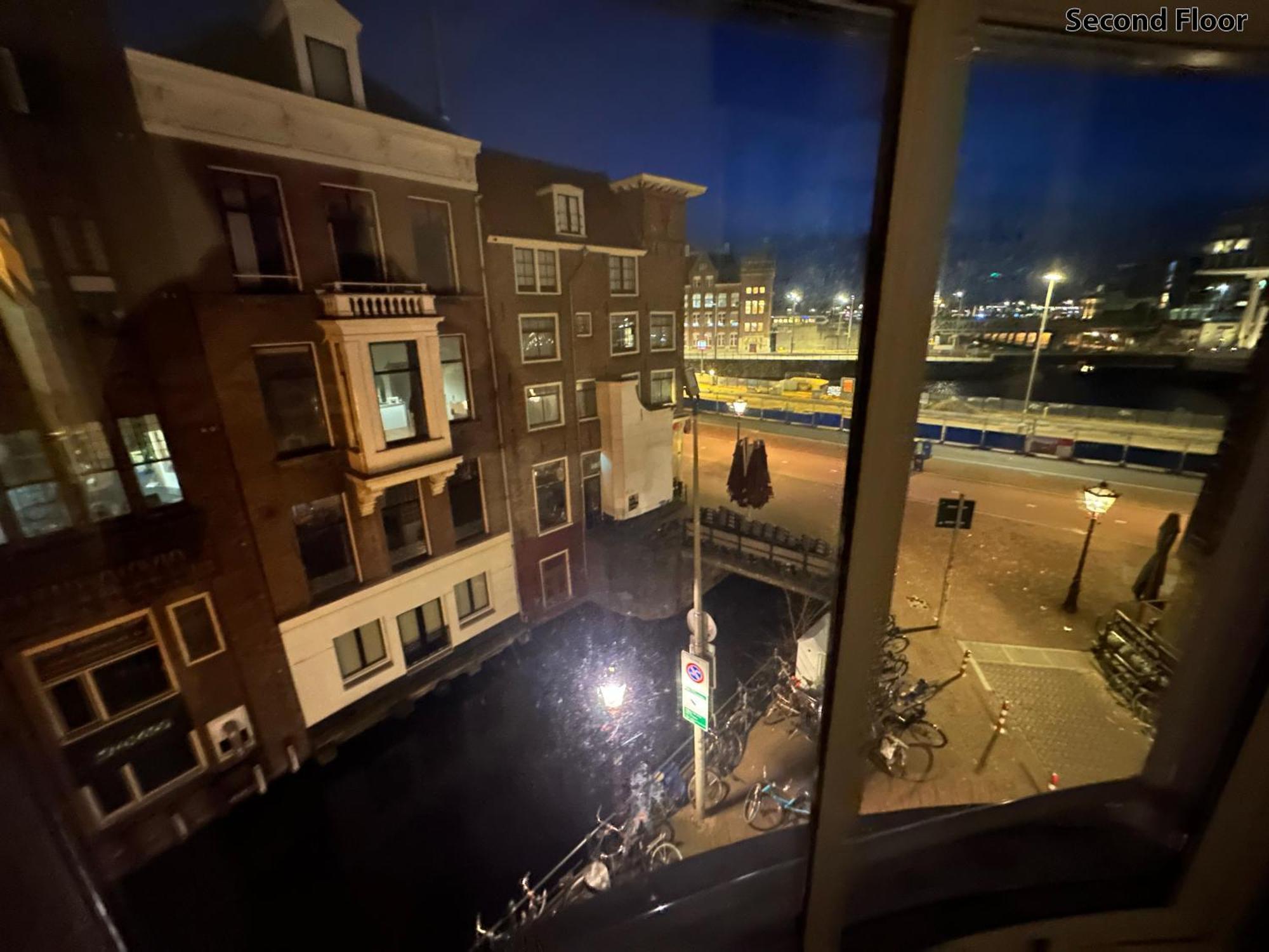 Voyagers * Amsterdam