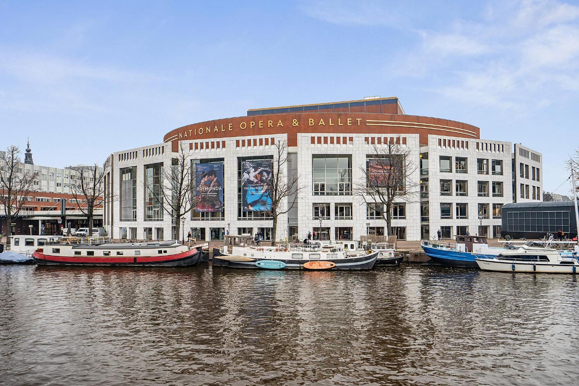 Amstel Houseboat Right Across The Opera Apartment *