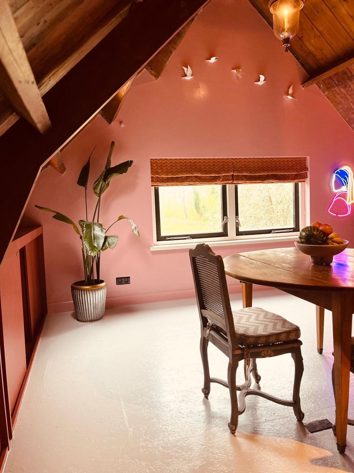 Homestead Apartment *