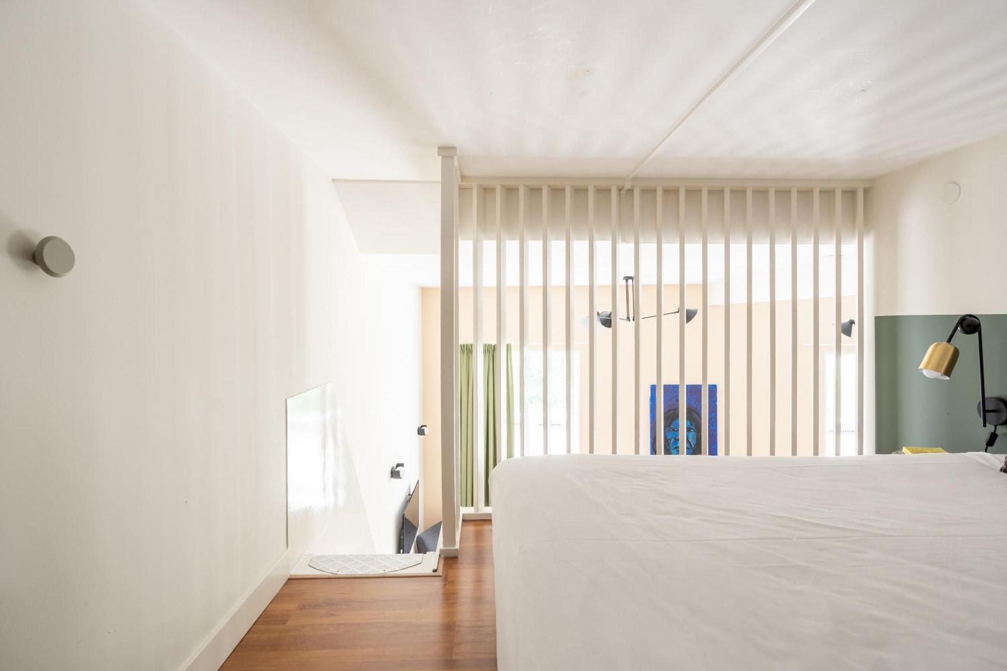 Aparthotel Dockside Flats 4*