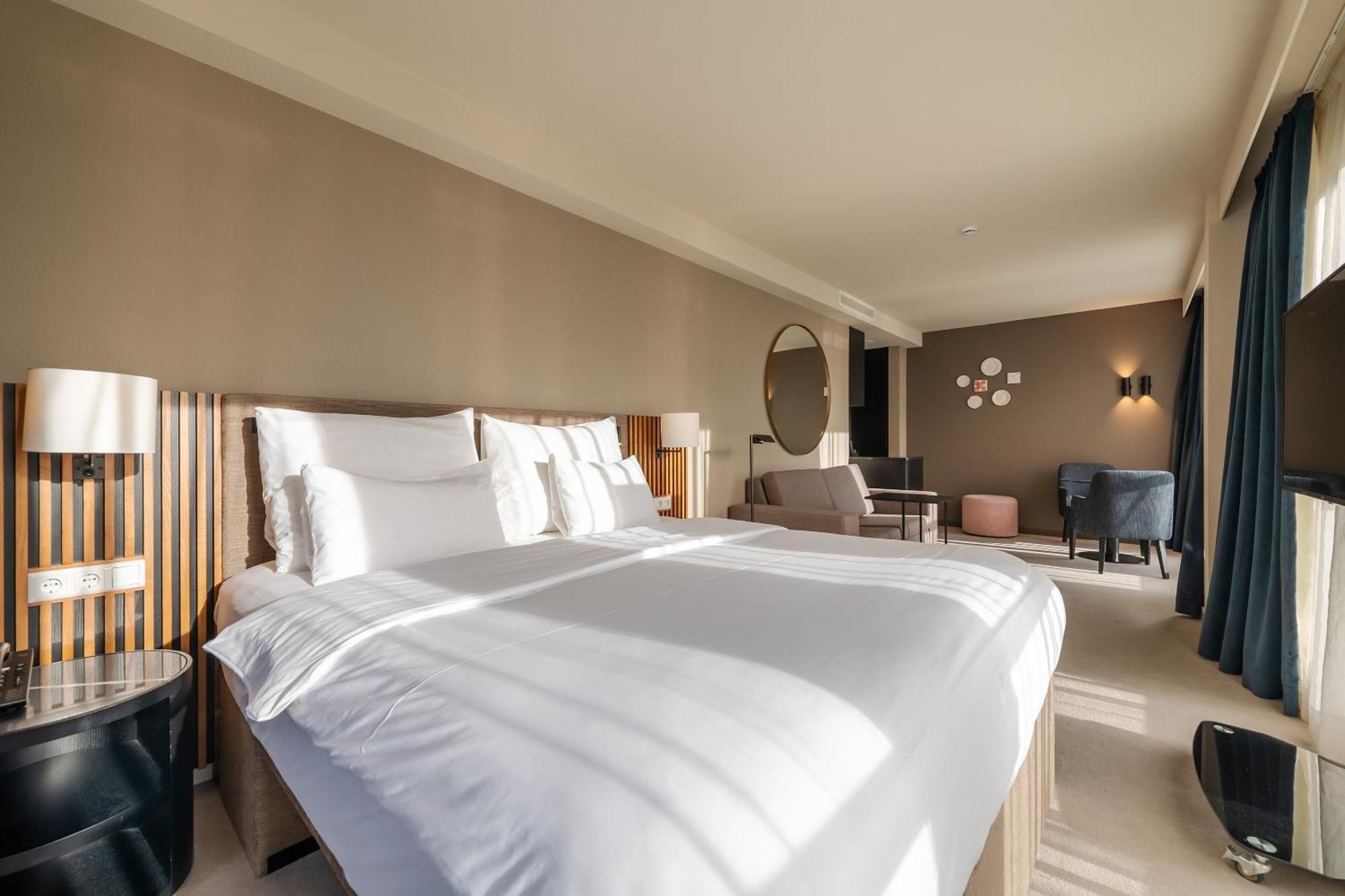 Pestana Riverside 5*
