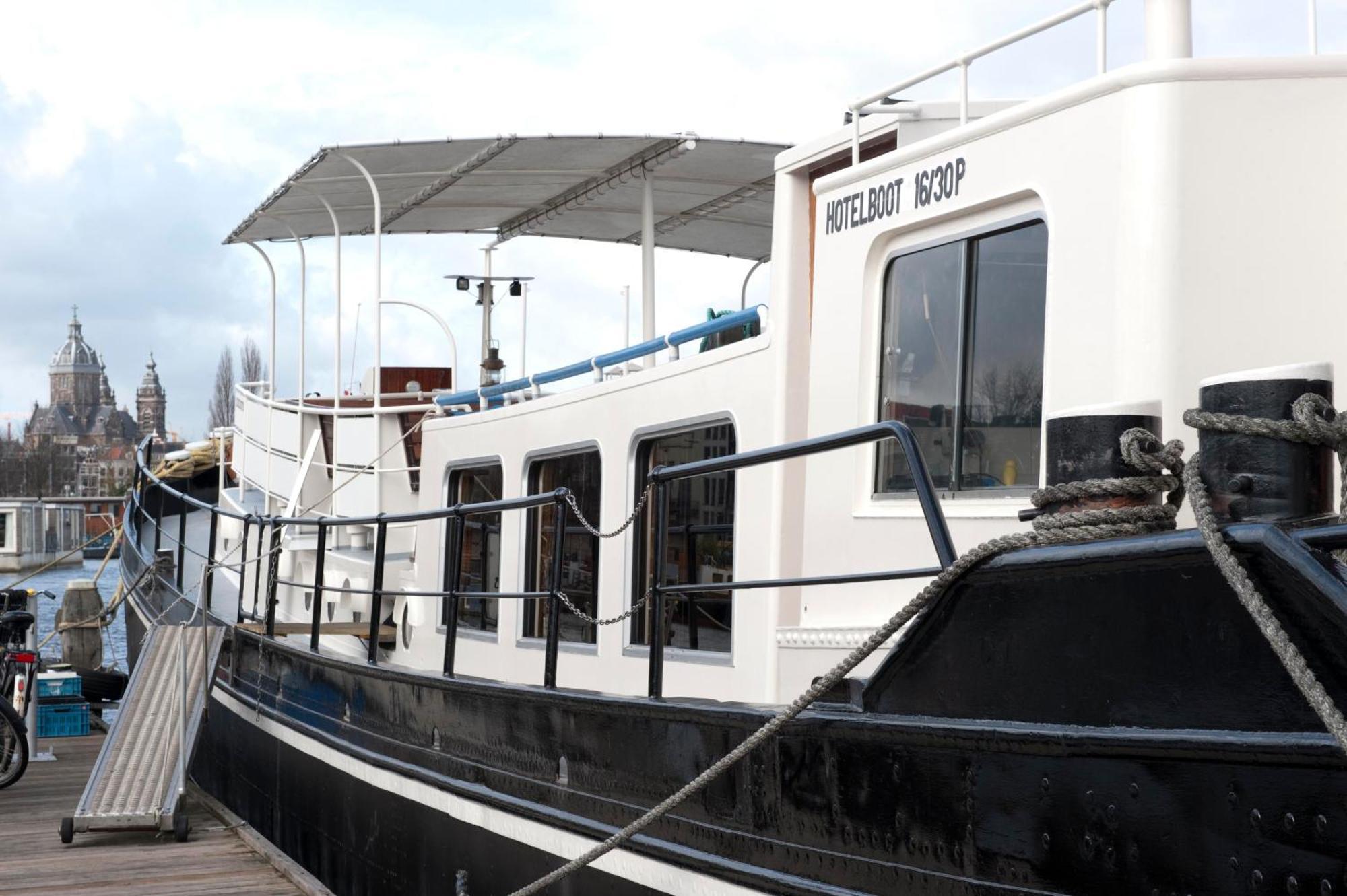 Hotelboot Zwaan