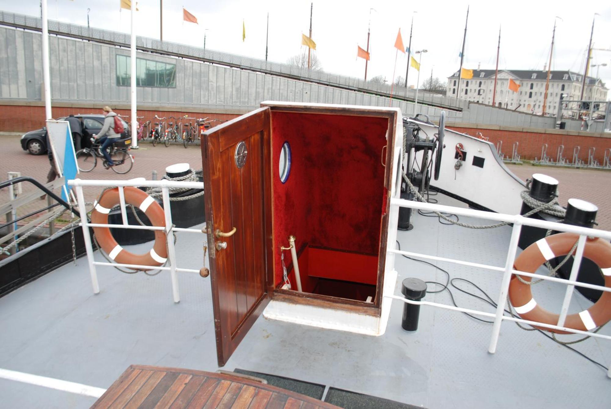 Hotelboot Zwaan Amsterdam