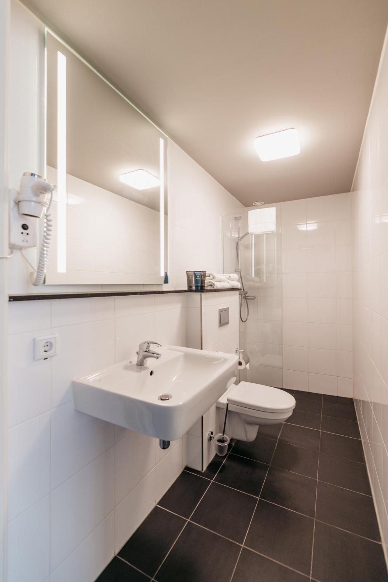 Yays Maritime By Numa Aparthotel 4*