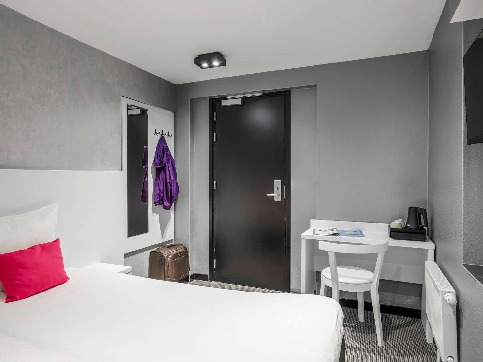 Ibis Styles Amstel 3*