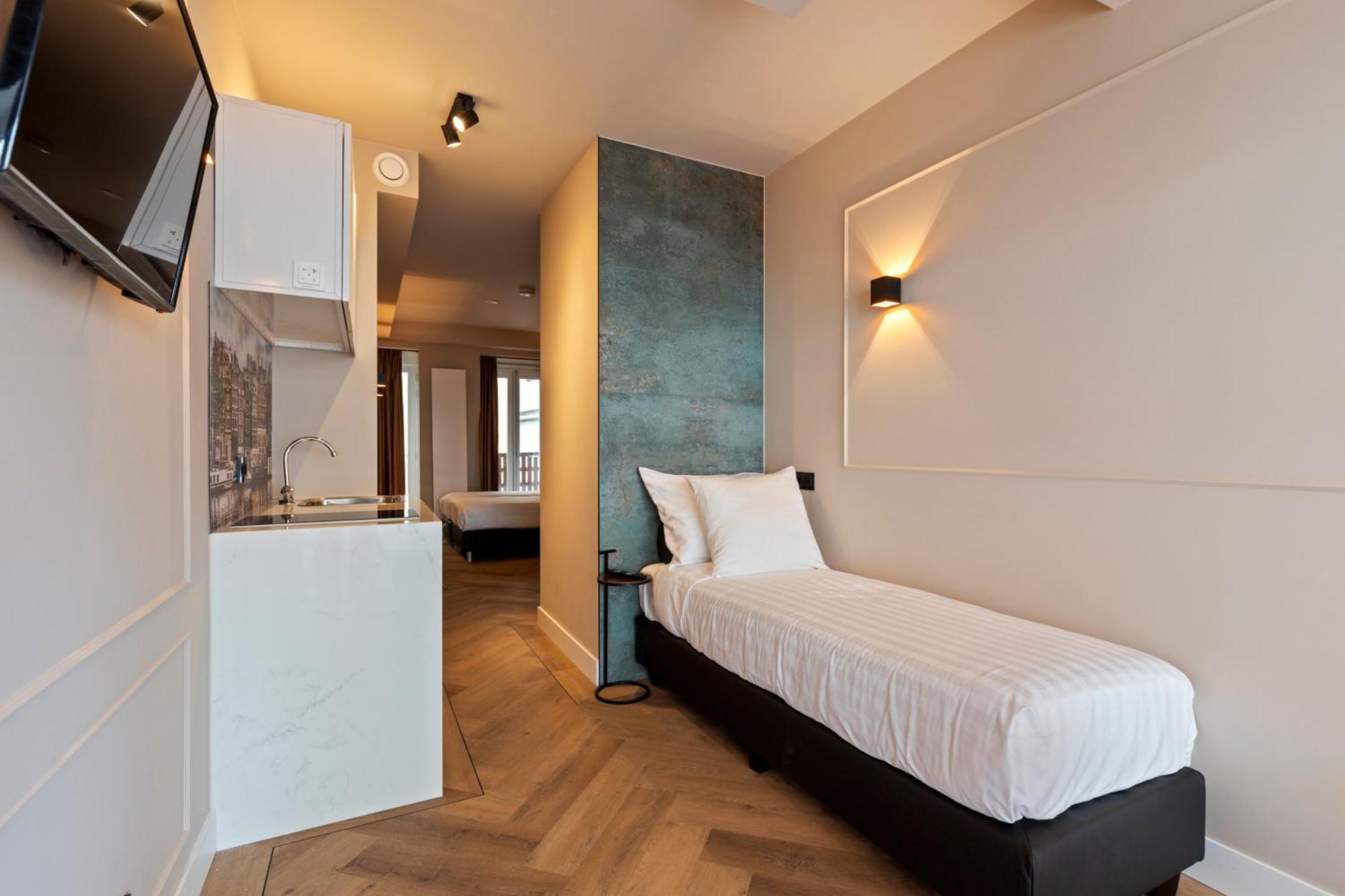 Midtown Extra Hotel 3*