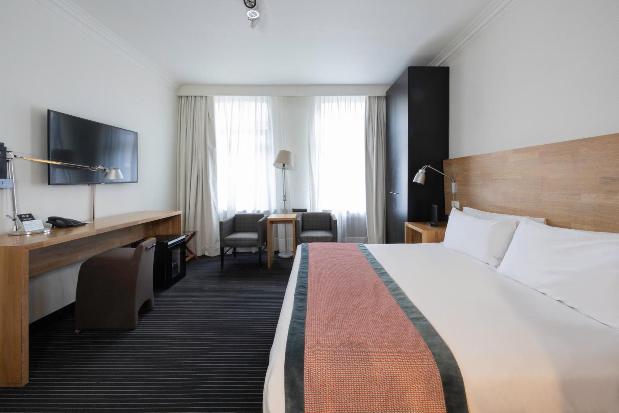 Catalonia Vondel Hotel 4*