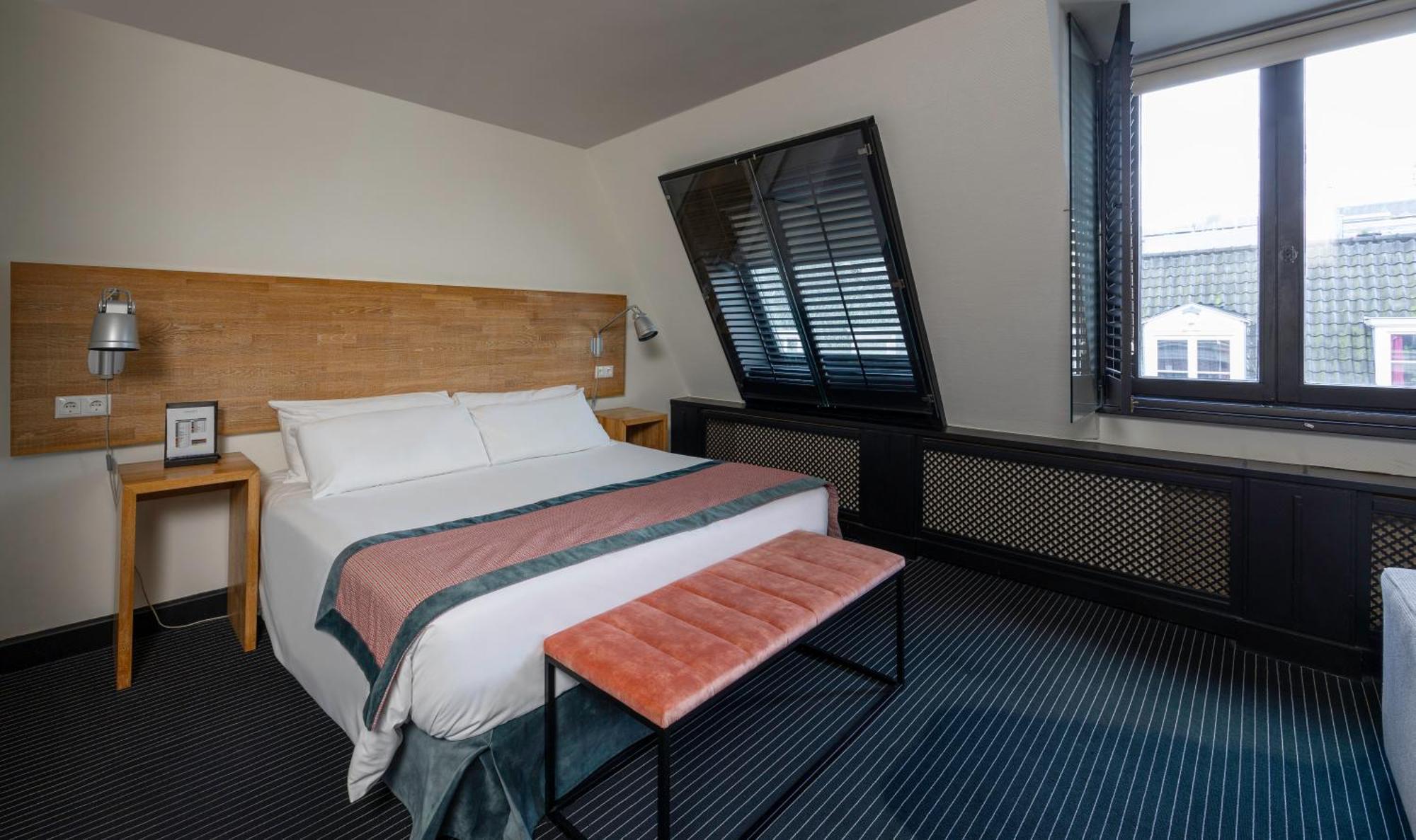 Hotel Catalonia Vondel 4*