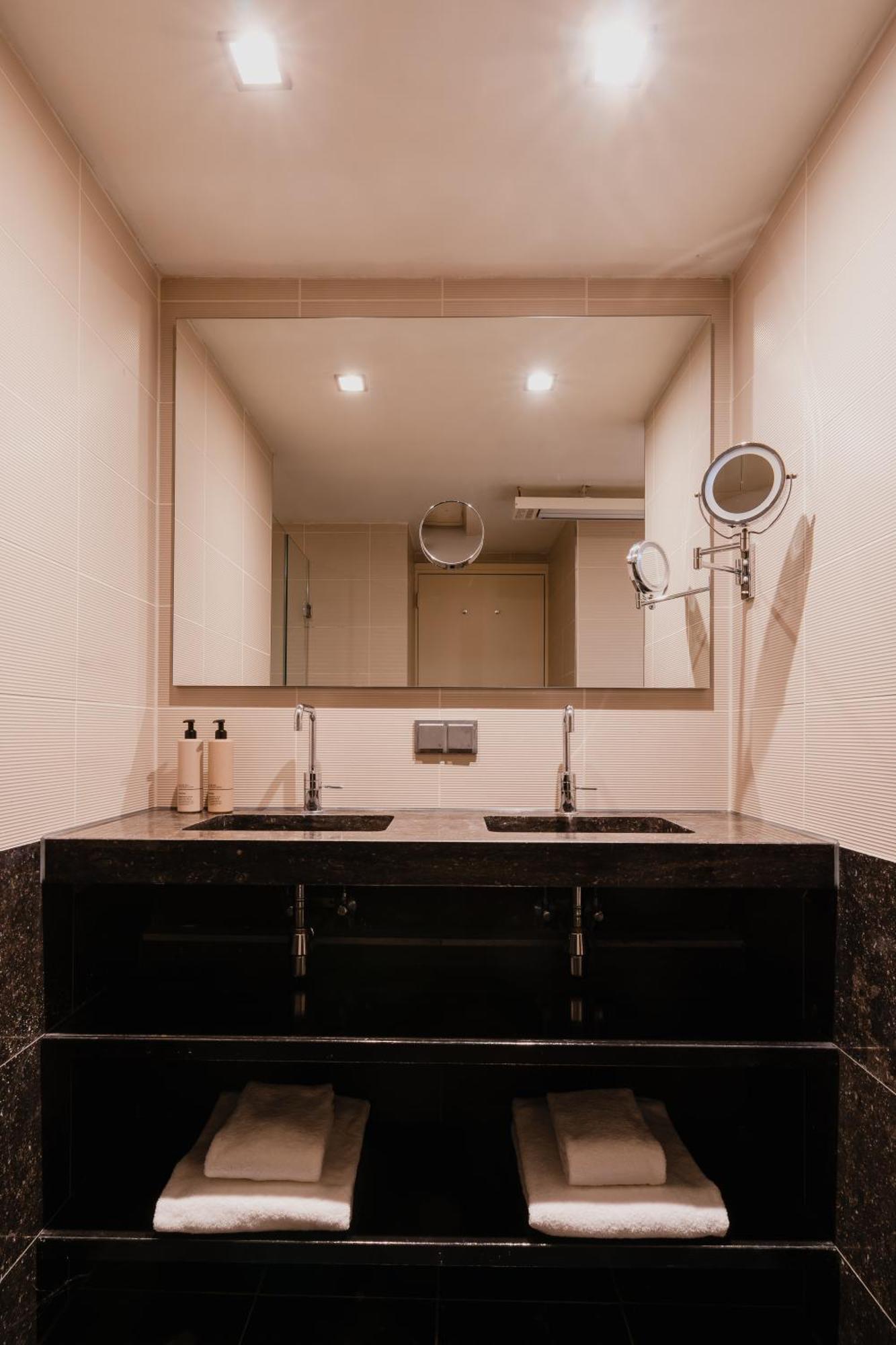 Hotel Roemer 4*