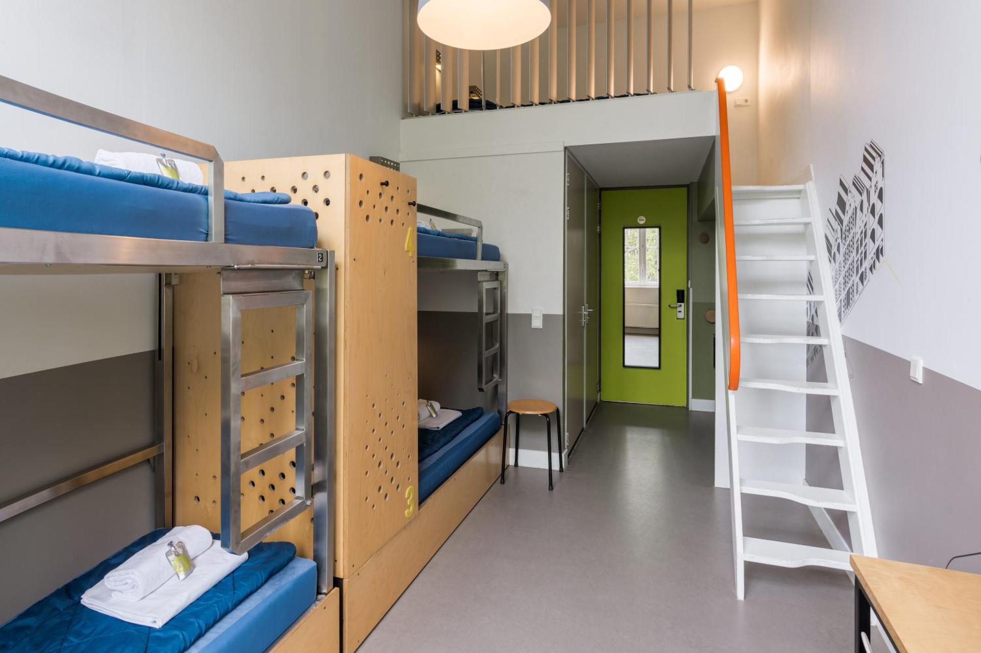 Stayokay Oost Hostel *