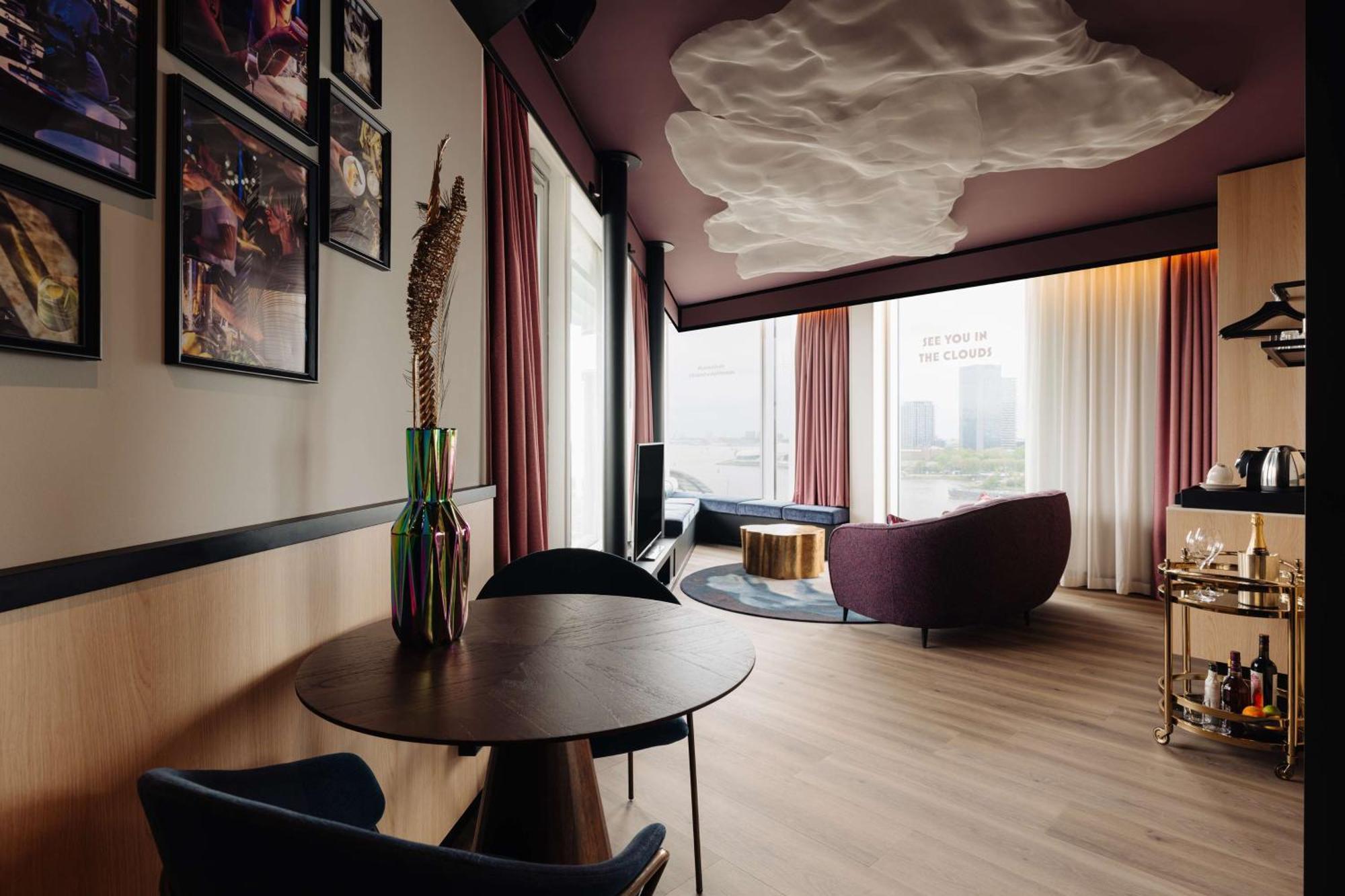 Doubletree By Hilton Centraal Station 4*
