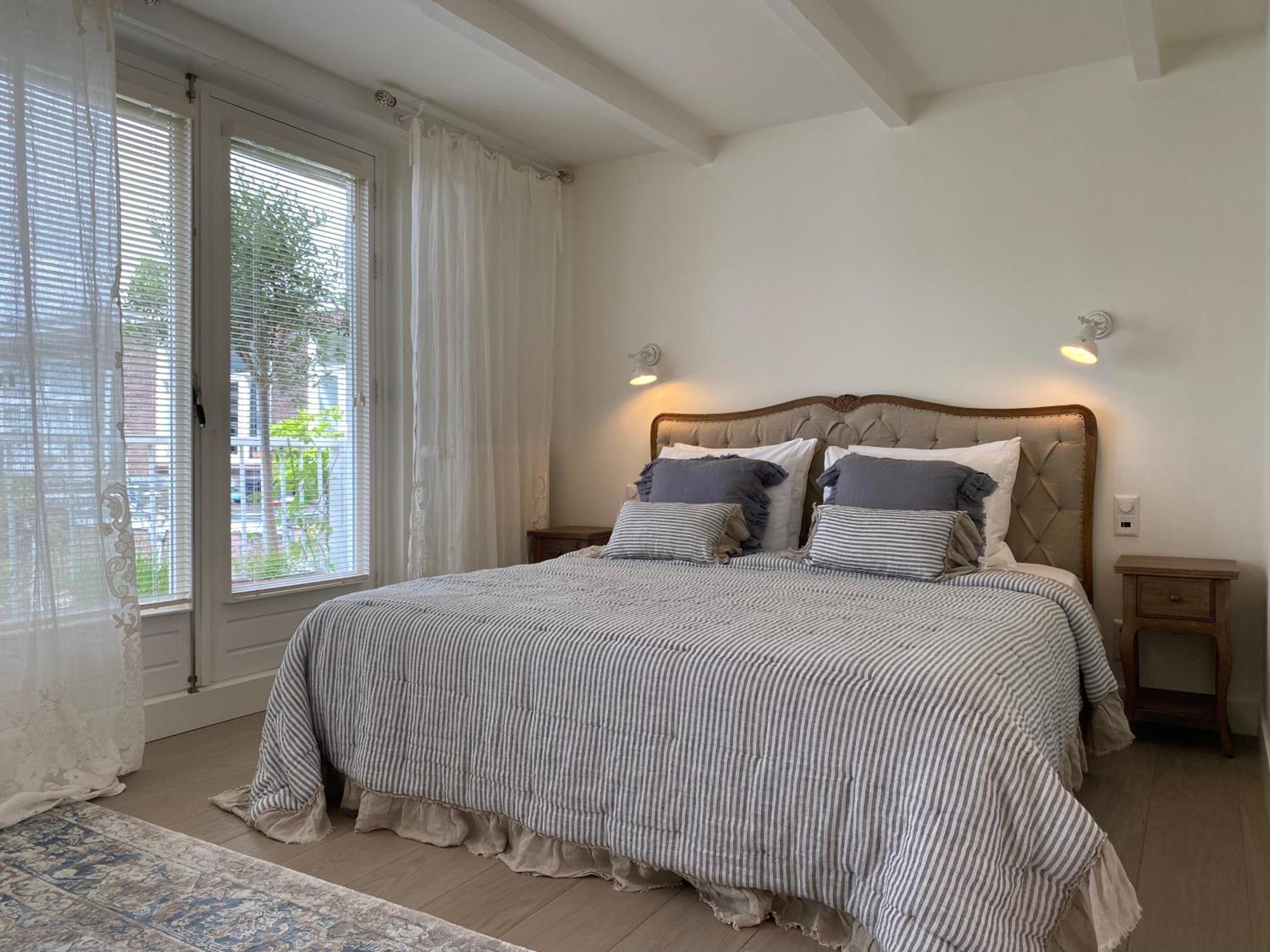 Bed And Breakfast Amsterdam