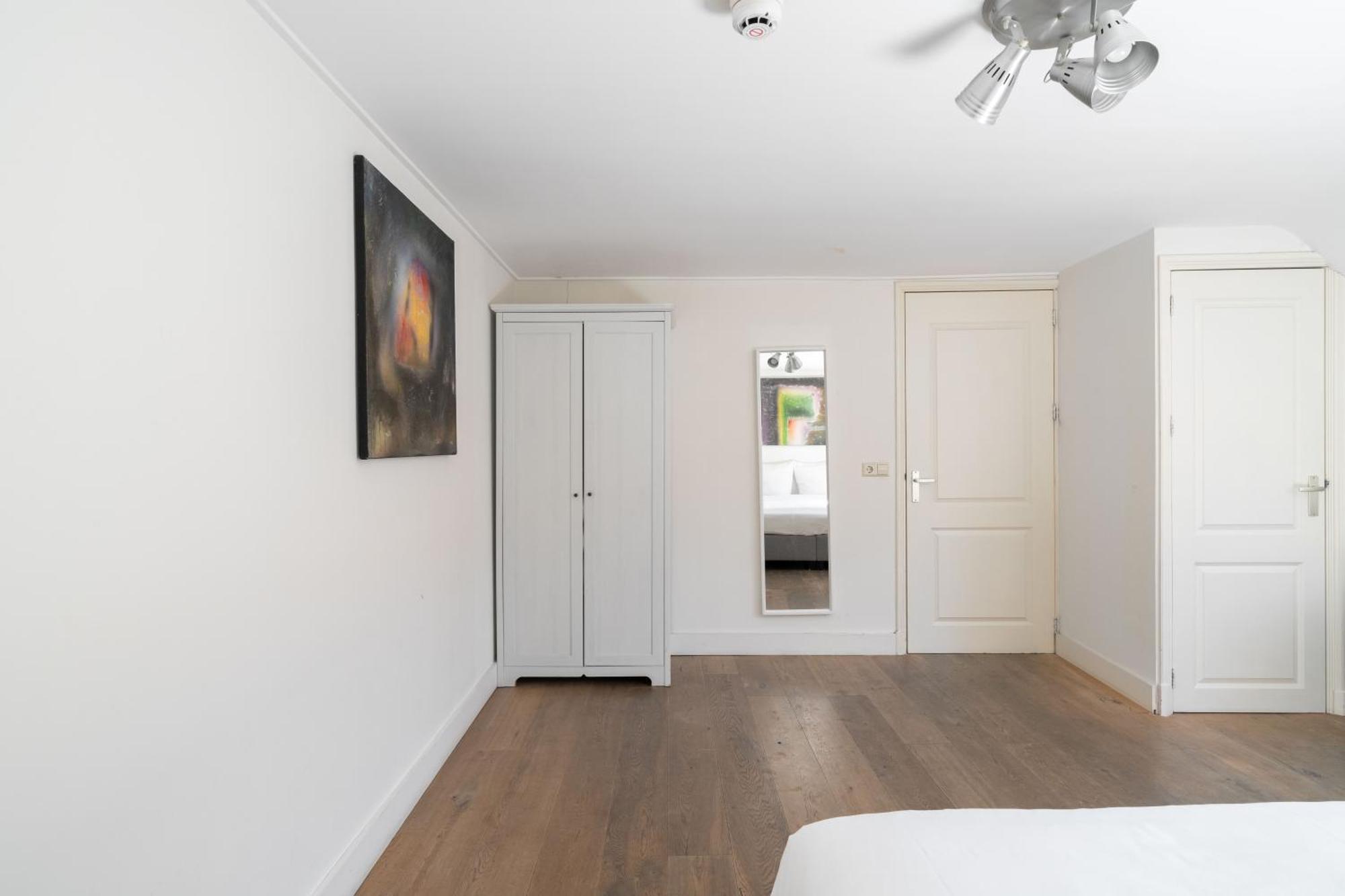 Centre Harbour Aparthotel 3*