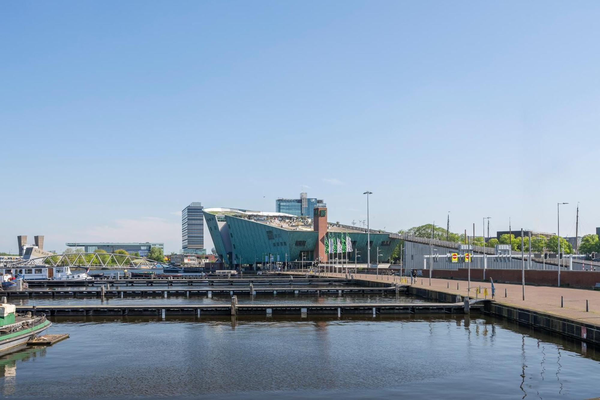 Centre Harbour 3*