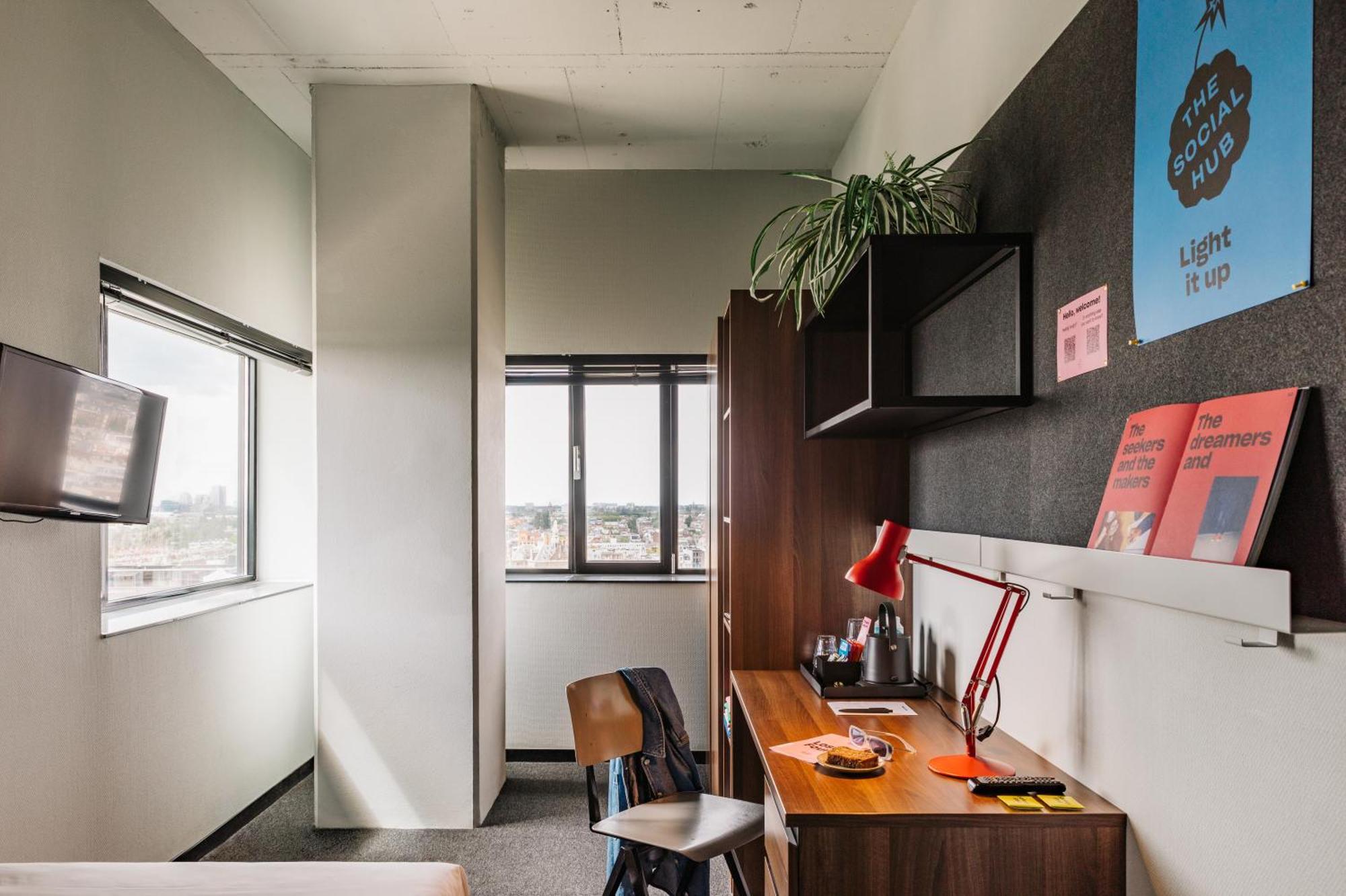 Hotel The Social Hub Extended 4*