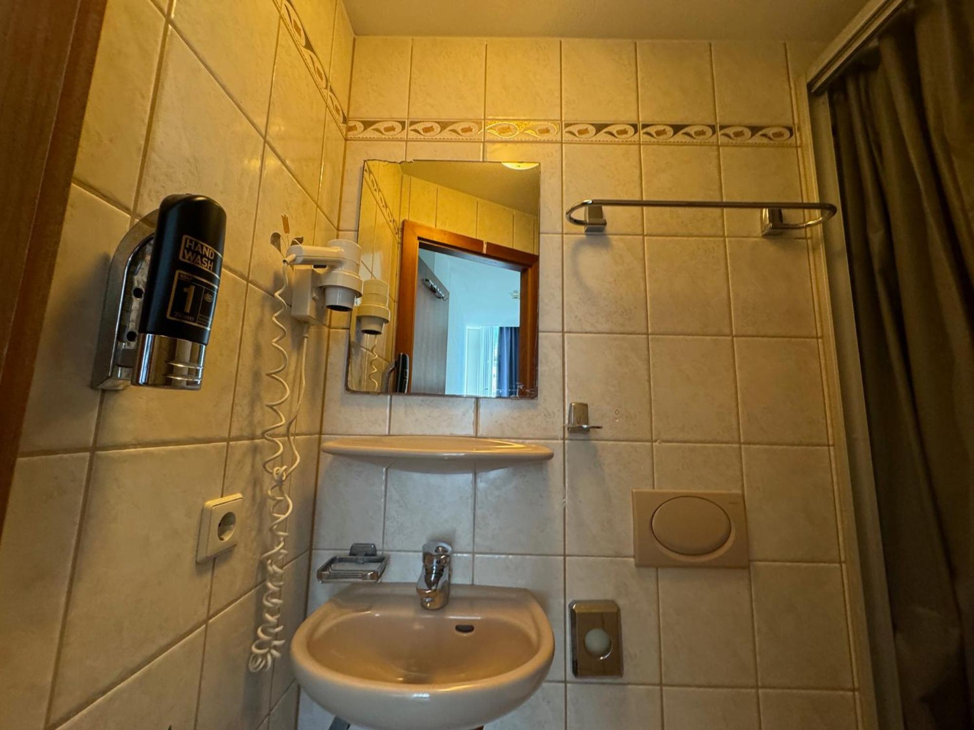 Hotel Di-ann City Centre 2*