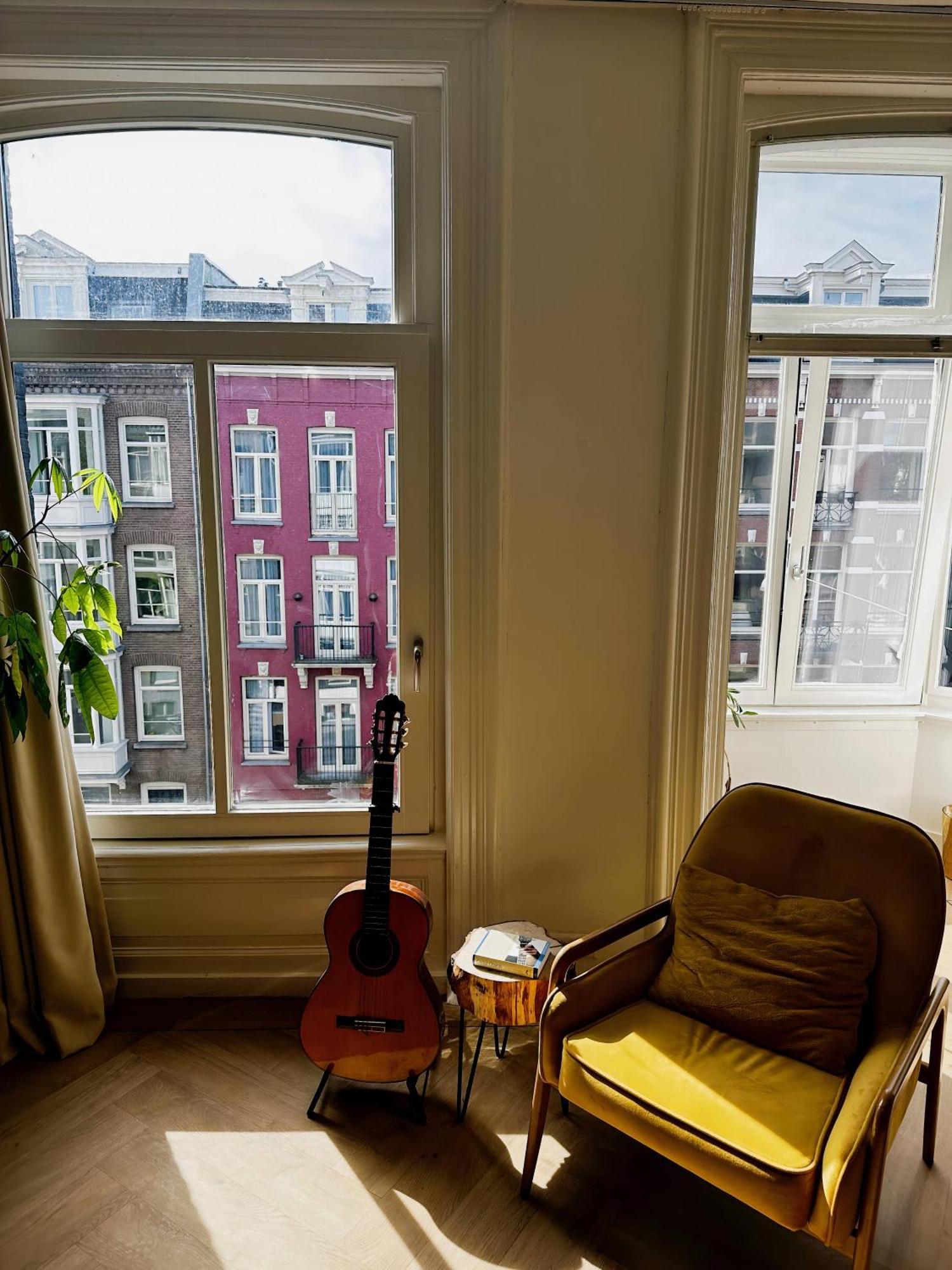 Apartment Beautiful In The Heart Of Amsterdam!