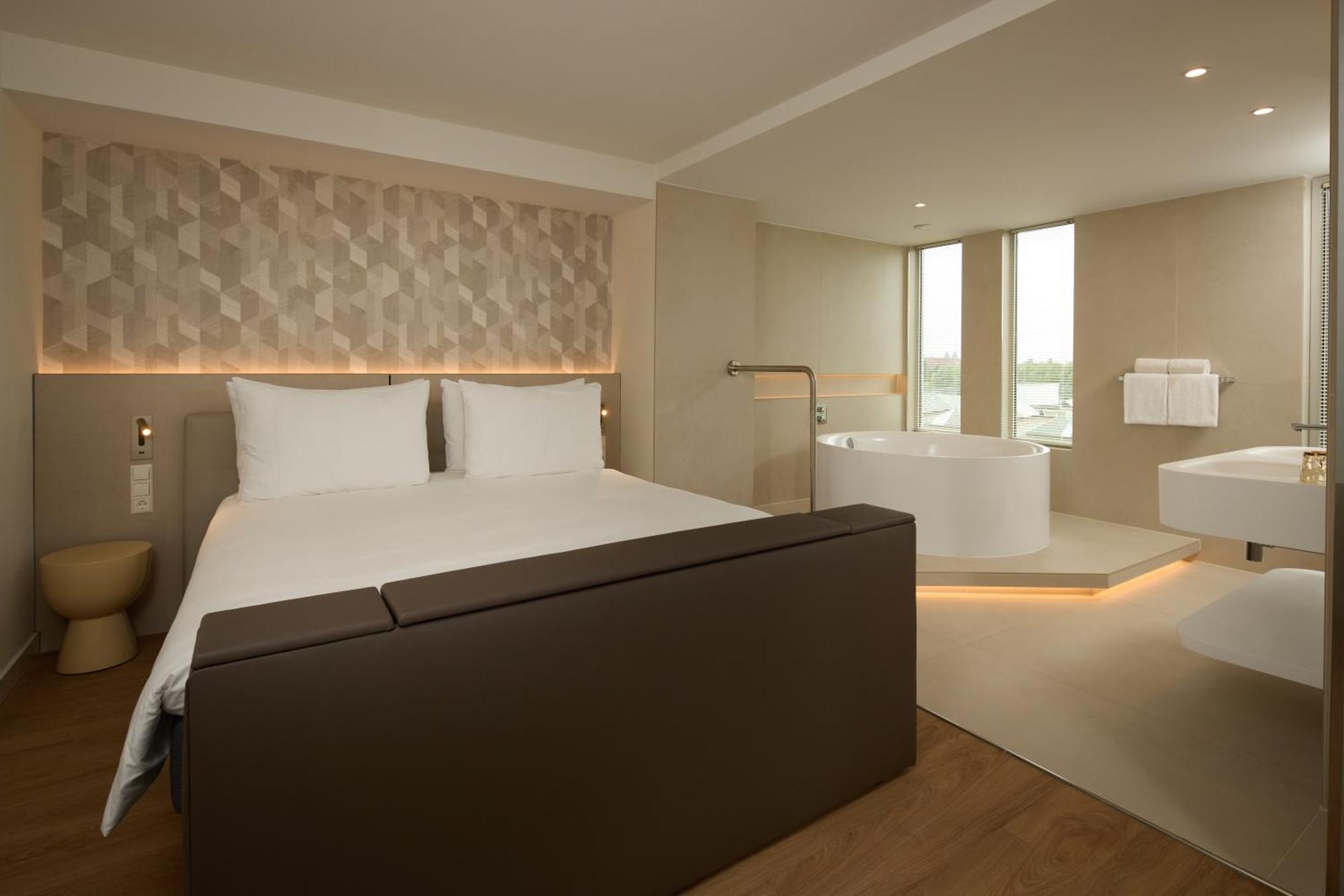 Hotel Westcord Art 4 Stars 4*