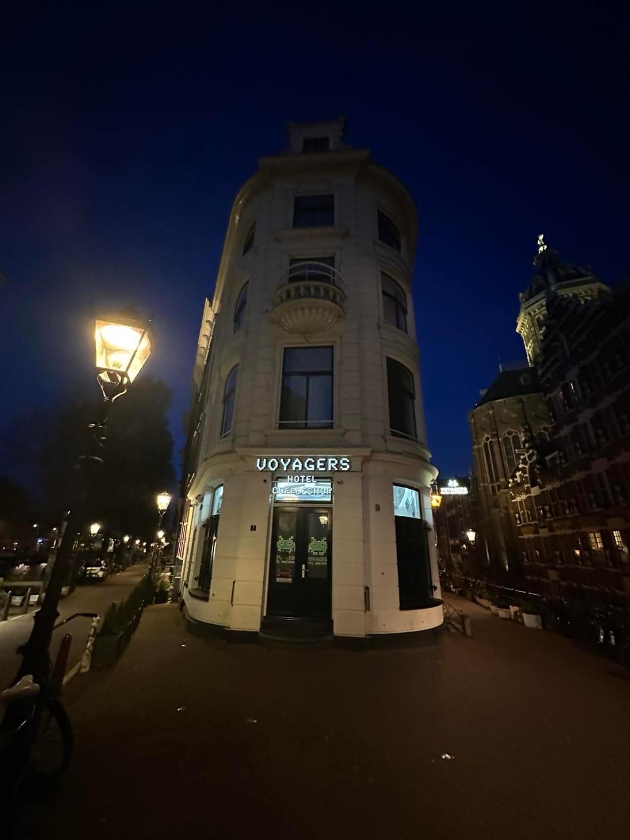 Hotel Voyagers *