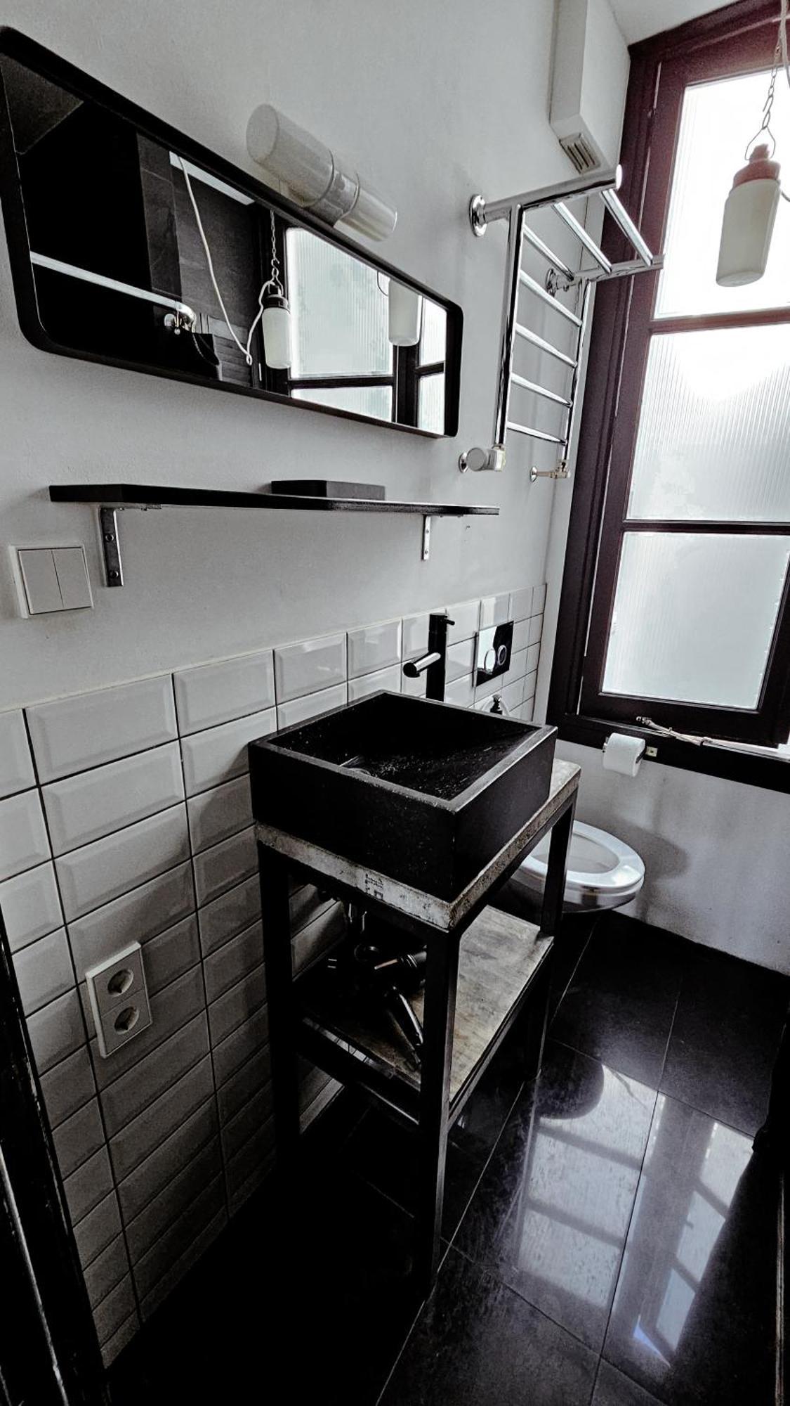 Bed & Breakfast The Black Beauty Private With Canal View From 1799 2*