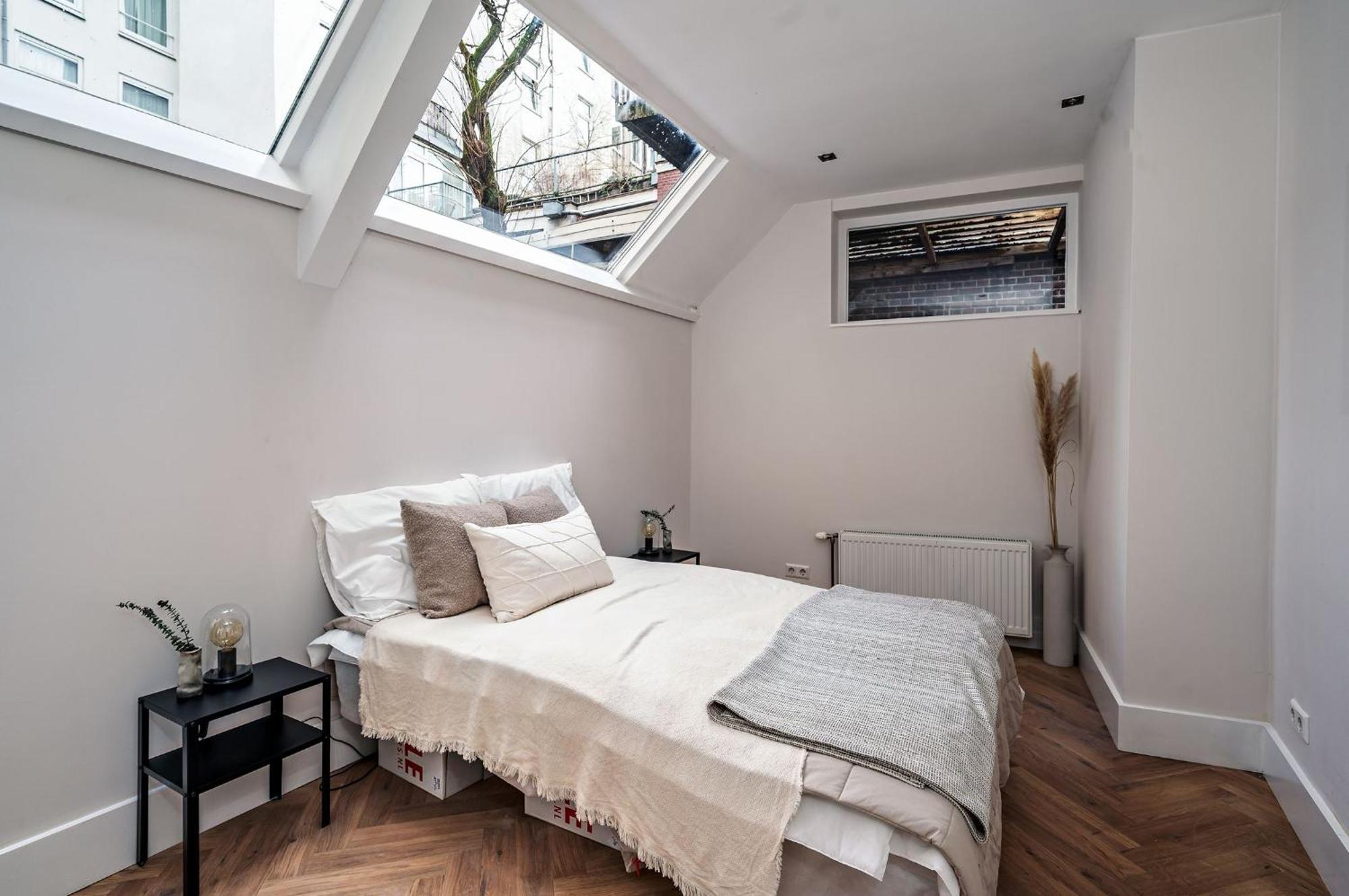 Homestay Spacious In The Center!