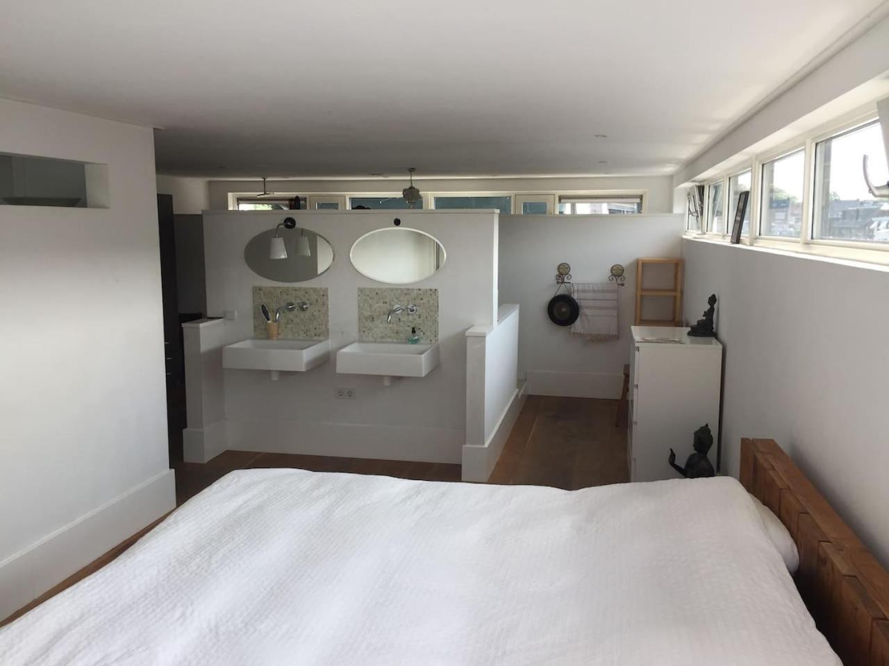 De Luxe Huisboot