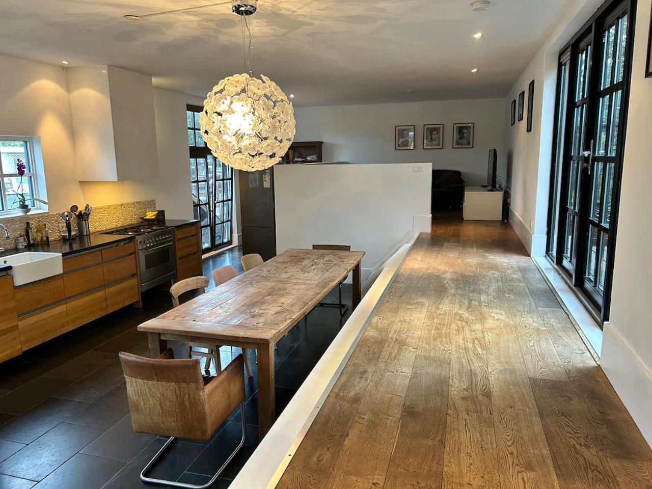 De Luxe Huisboot Villa *