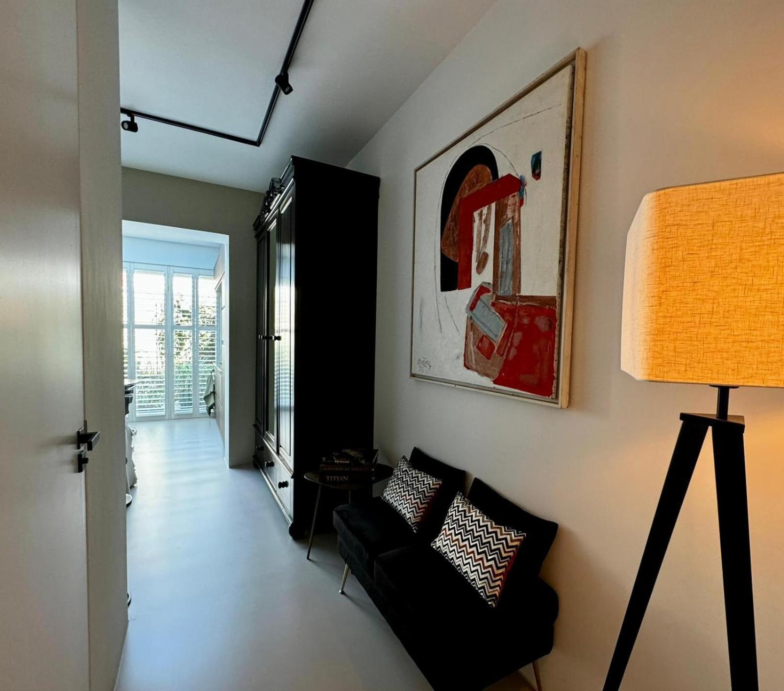 Urban Oasis Bed & Breakfast *