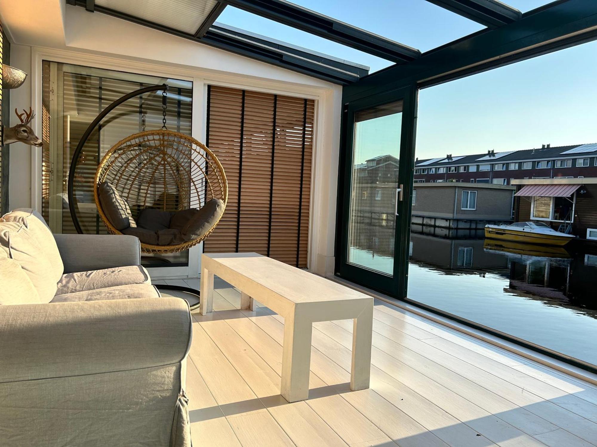 Villa De Luxe Huisboot