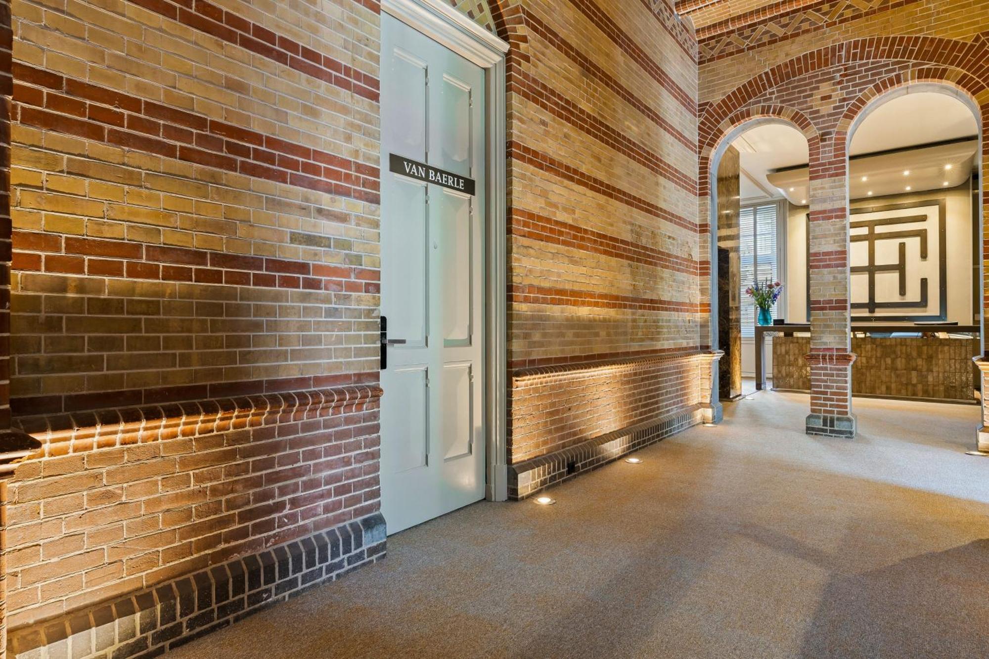 The College Amsterdam, Autograph Collection Hotel 5*