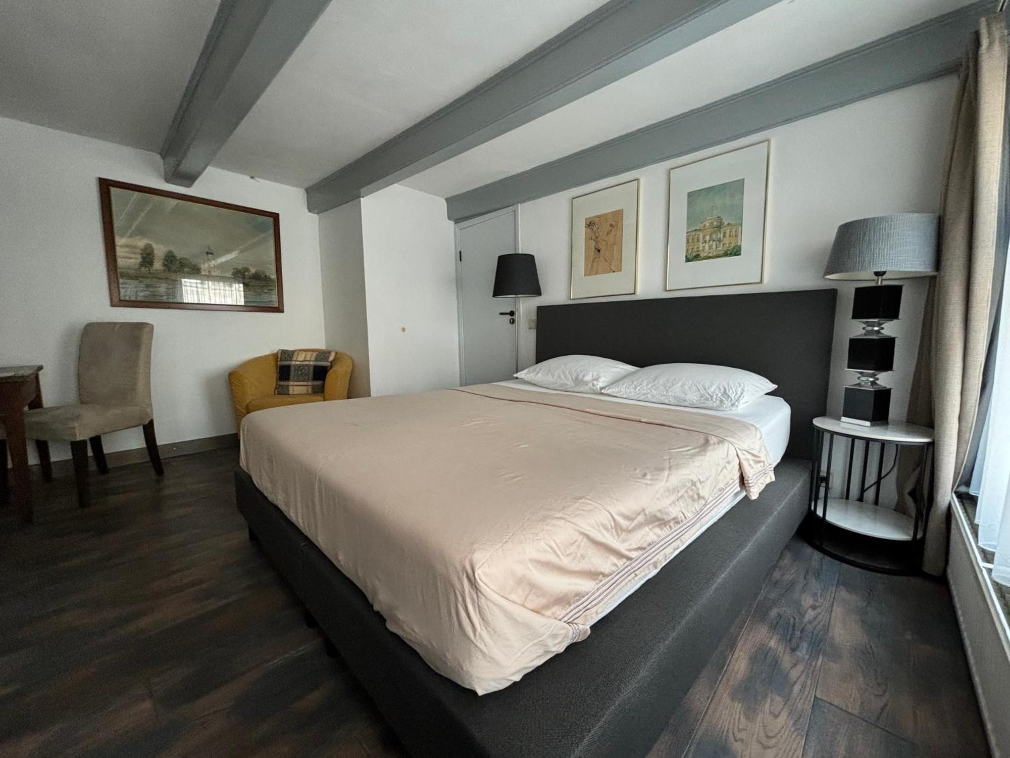 Central Guest Guest house *
