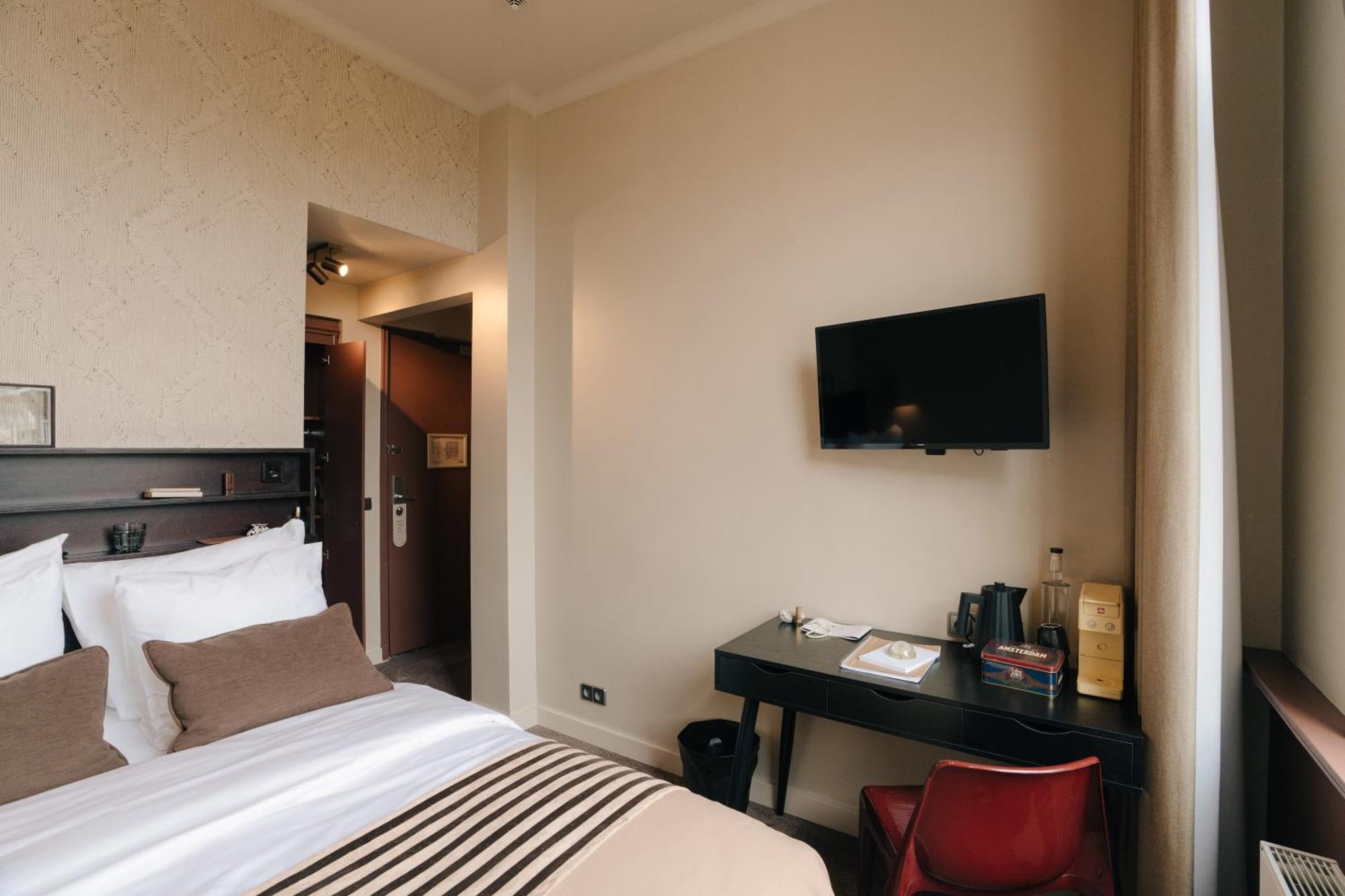 Hotel Omega