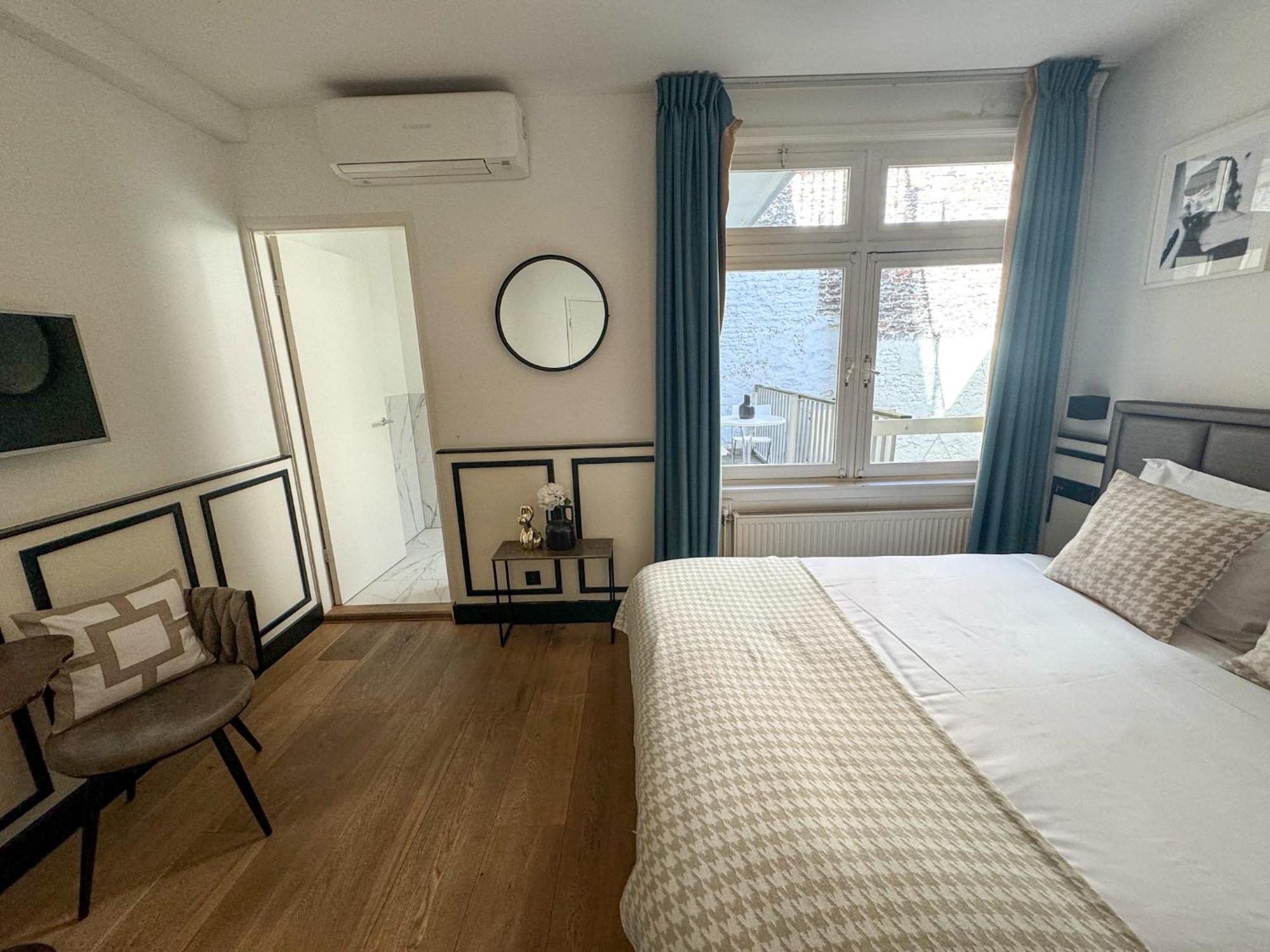 Yourbnb Haarlemmerstraat Hotel *