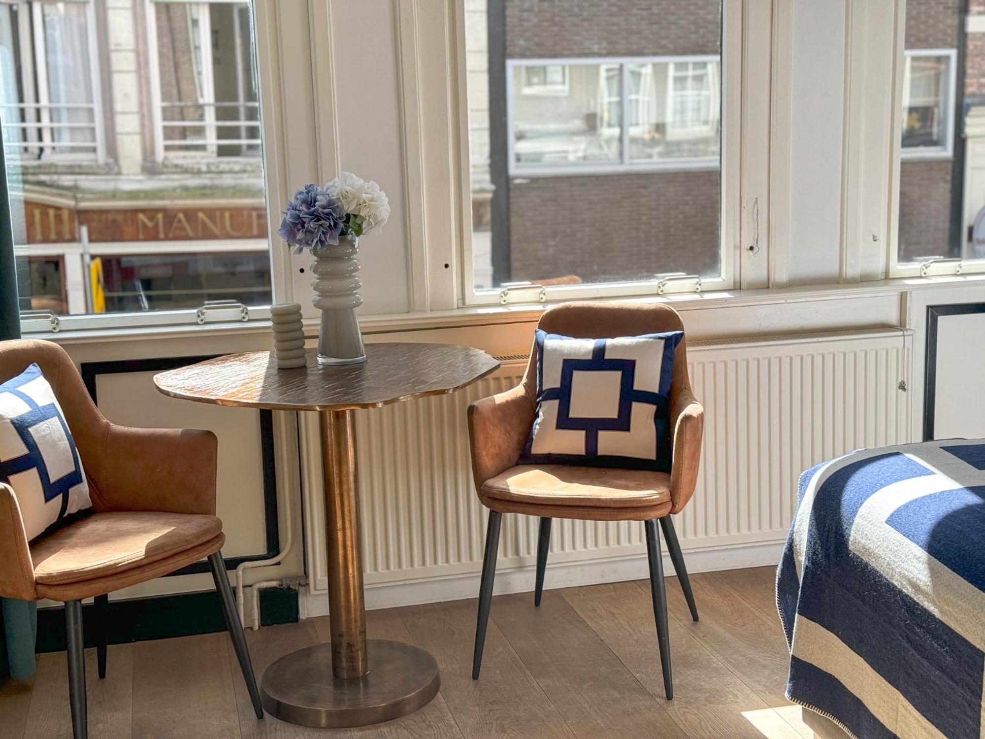 Yourbnb Haarlemmerstraat Hotel